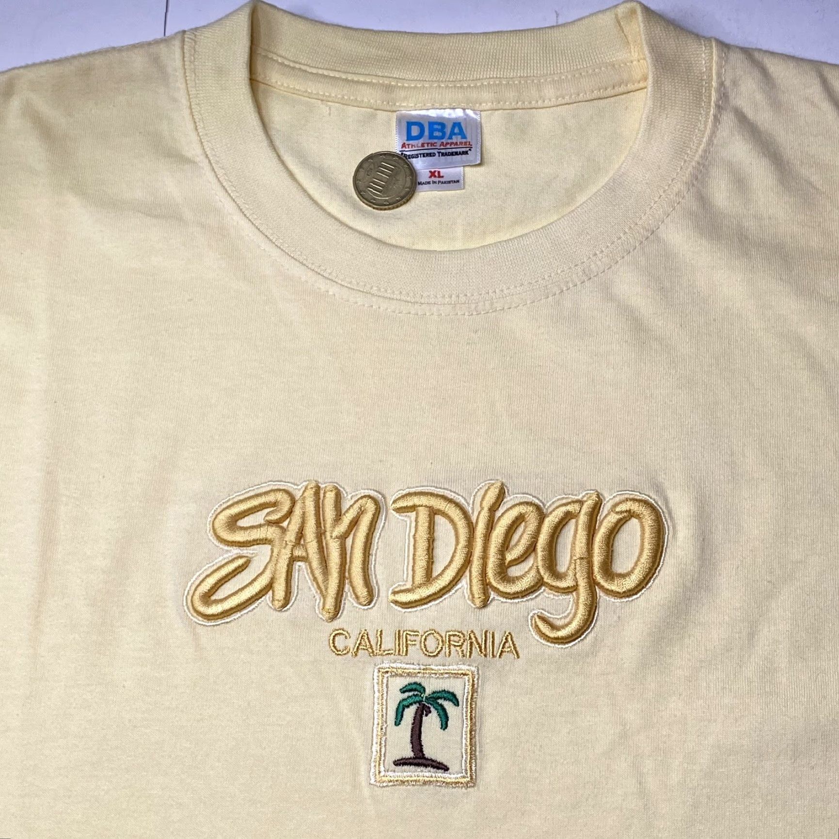 Vintage VINTAGE 80’s 90’s T Shirt San Diego Embroidered 3D XL Rare DBA Men Yellow Short Sleeve 100% Cotton Grunge Size US XL / EU 56 / 4 - 2 Thumbnail