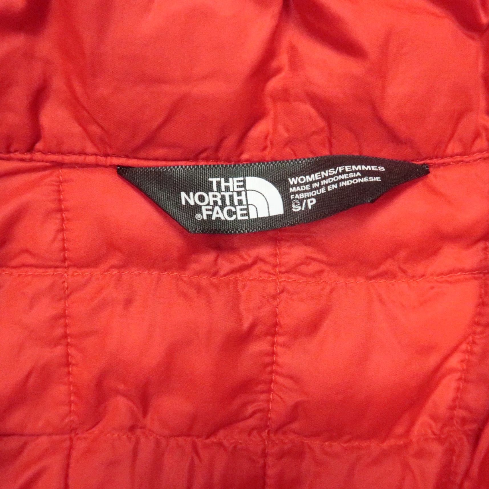 The North Face The North Face Jacket Womens Small Red Thermoball Quilted Puffer Full Zip Pocket Size S / US 4 / IT 40 - 3 Thumbnail