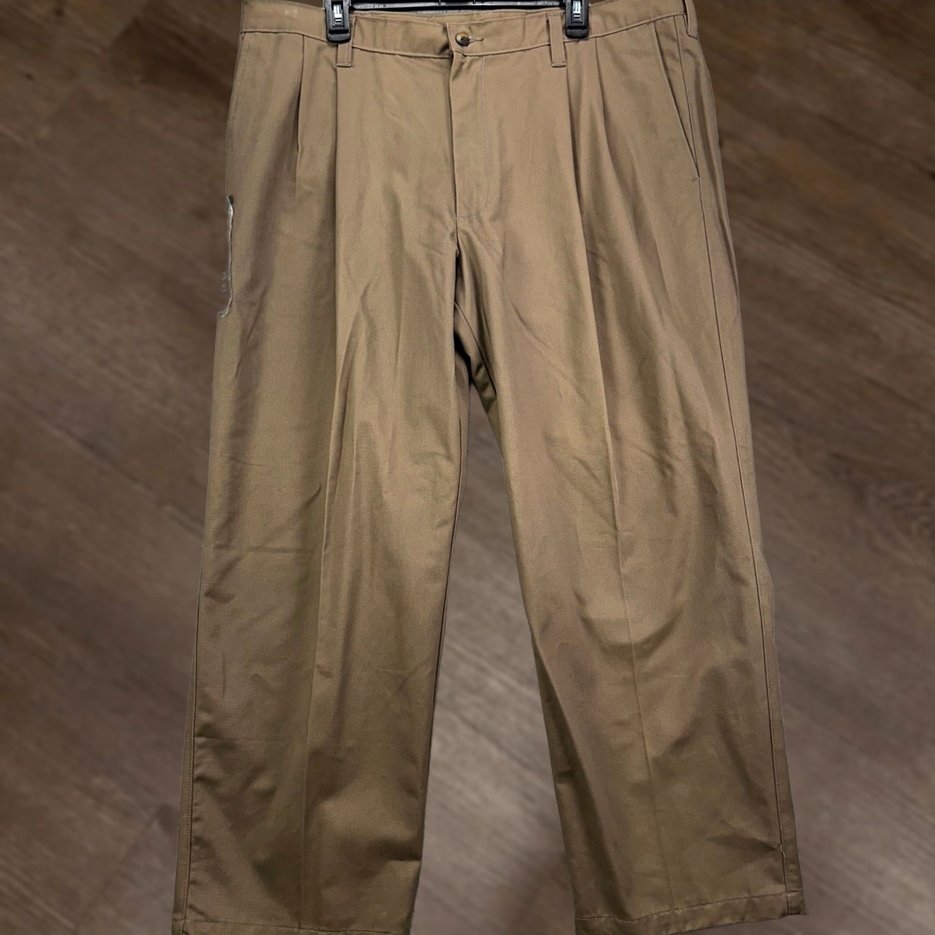 Haggar Haggar Mitchell Khaki Pants 42X29 Brown Classic Fit Pleated Straight Mens Pants 42 Size US 42 / EU 58 - 1 Thumbnail