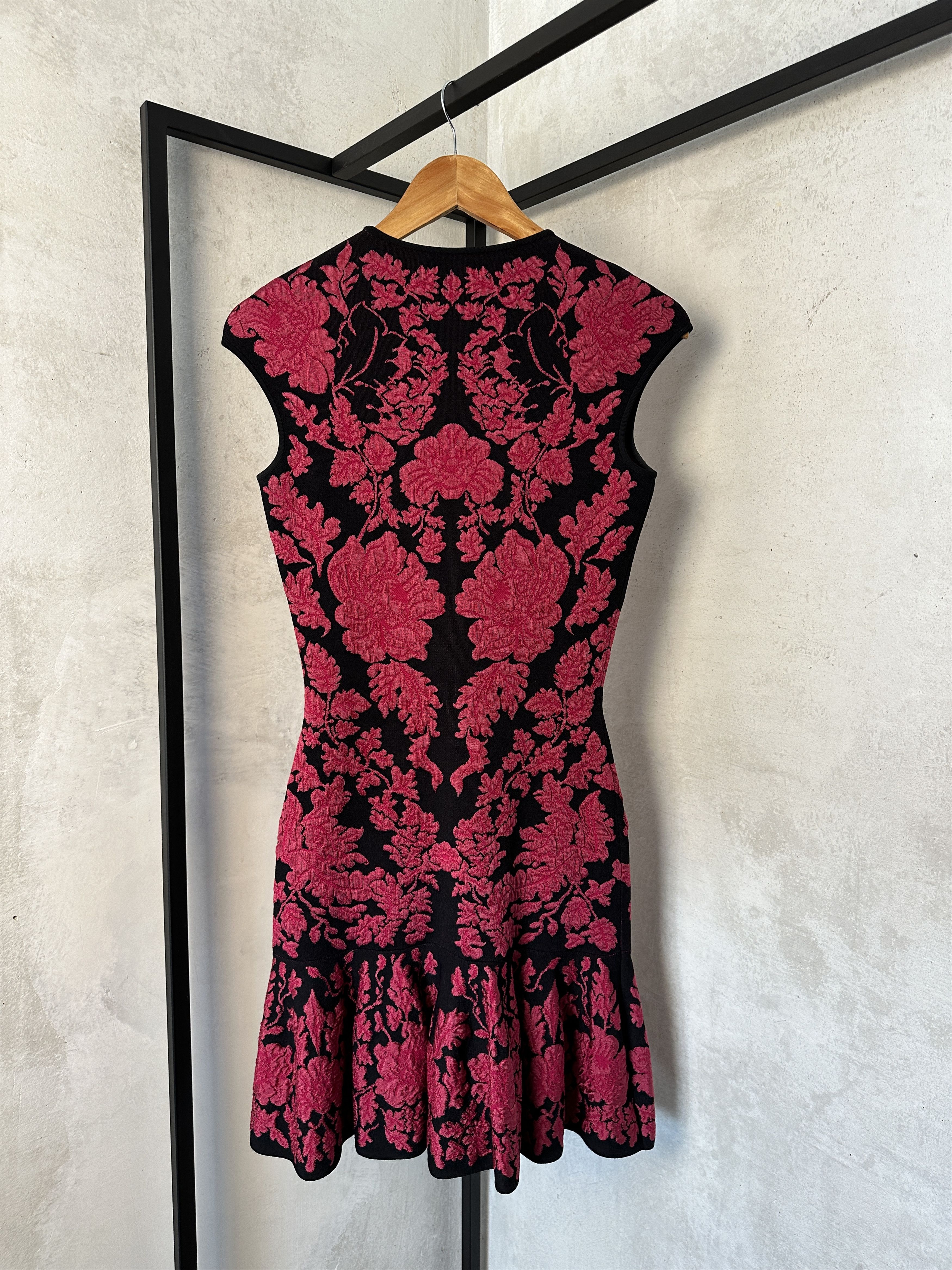 Alexander McQueen Alexander McQueen FW12 Intarsia Knit Mini Dress Size S / US 4 / IT 40 - 7 Thumbnail