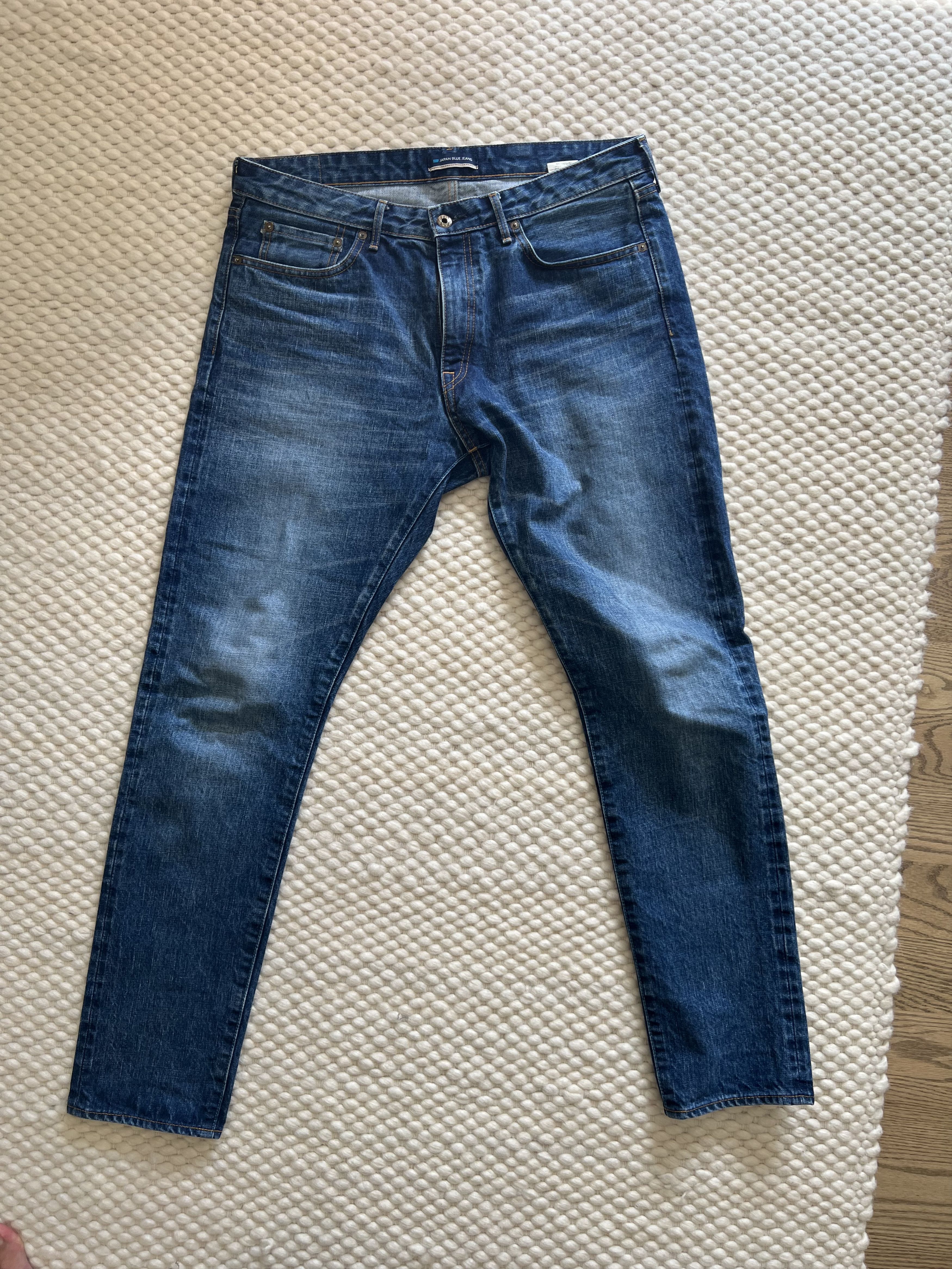 image of Japan Blue J201-Mid "circle Washed" 14.8Oz Washed Selvedge Tapered Fit in Washed Blue (Size 36)