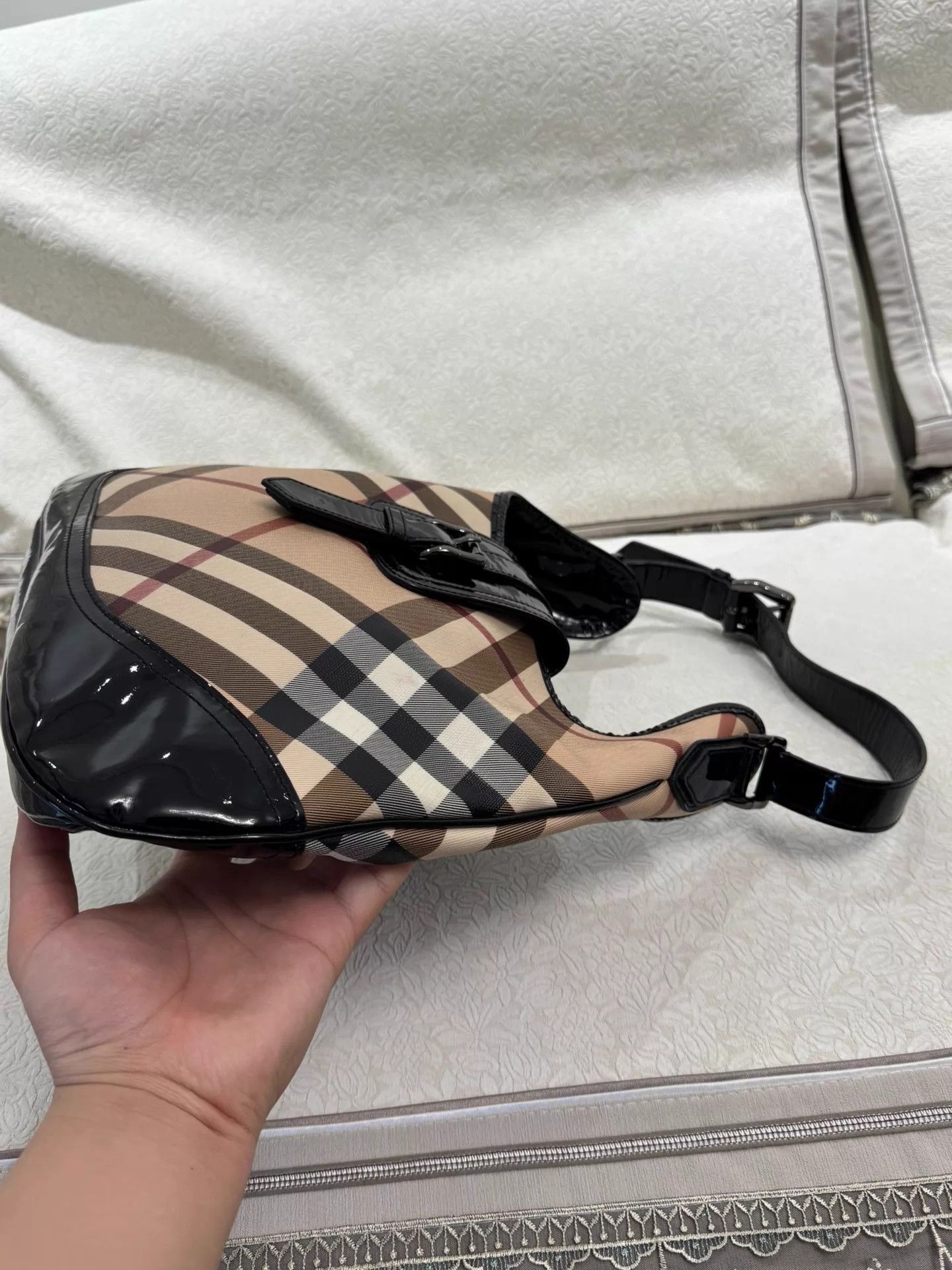 Burberry Burberry Classic Check Black Patent Leather Armpit Bag Size ONE SIZE - 5 Thumbnail