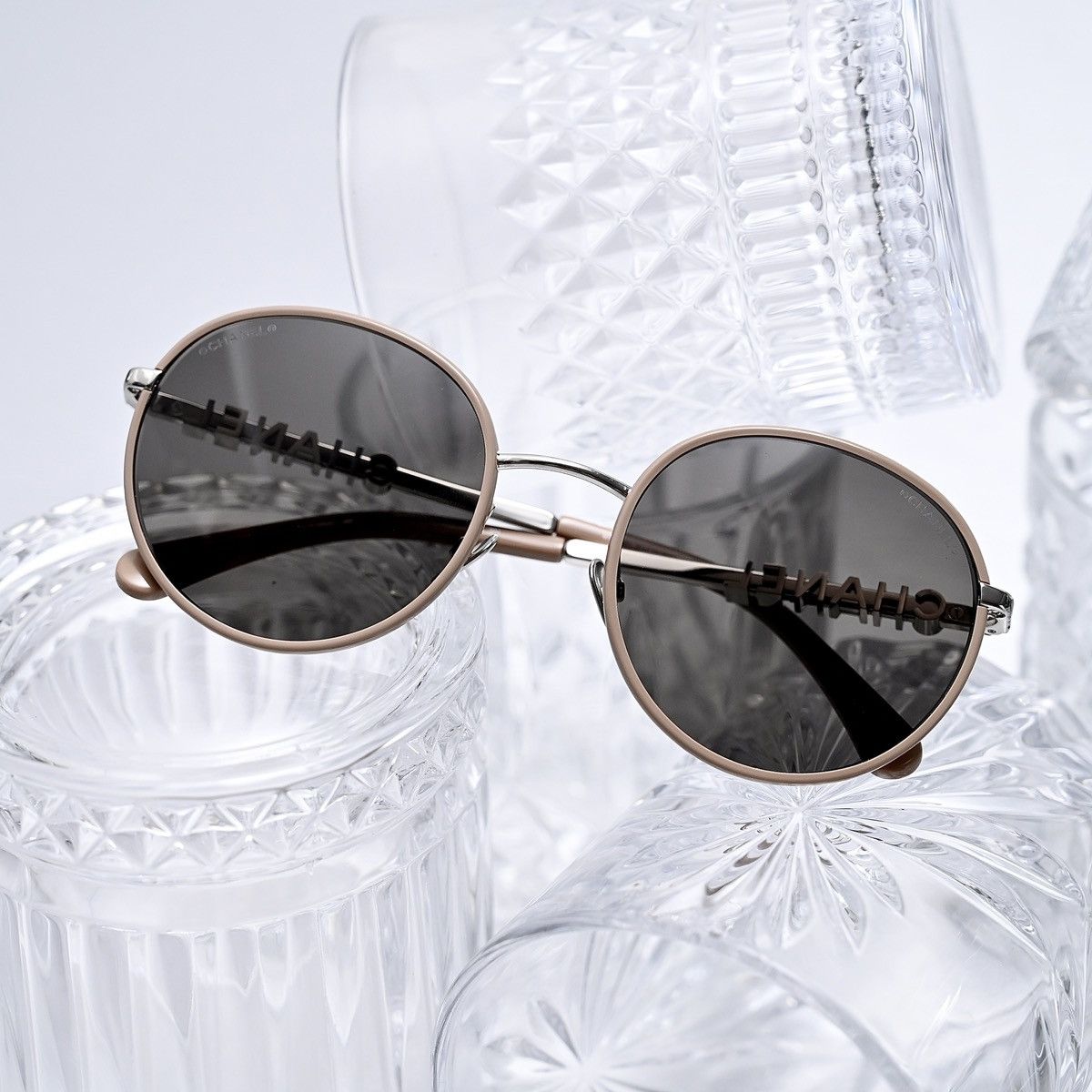 Chanel CHANEL 0CH4282 SUNGLASESS Size ONE SIZE - 1 Thumbnail