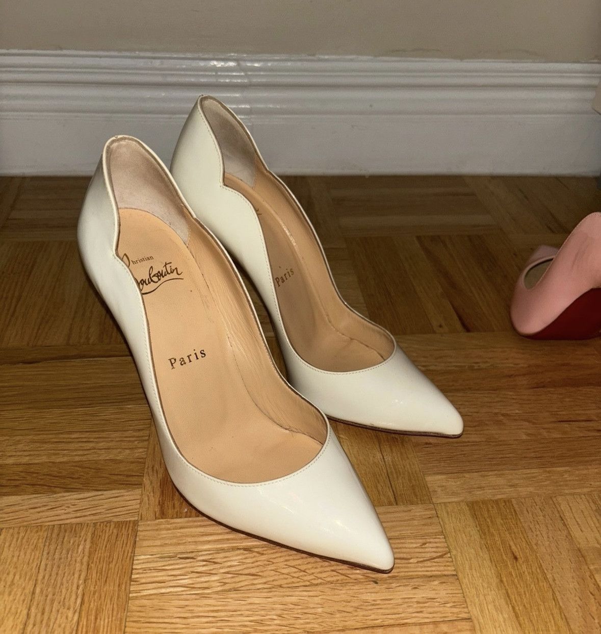 Christian Louboutin Authentic Christian Louboutin Hot Chick pumps 36.5 100mm Size US 6.5 / IT 36.5 - 1 Thumbnail