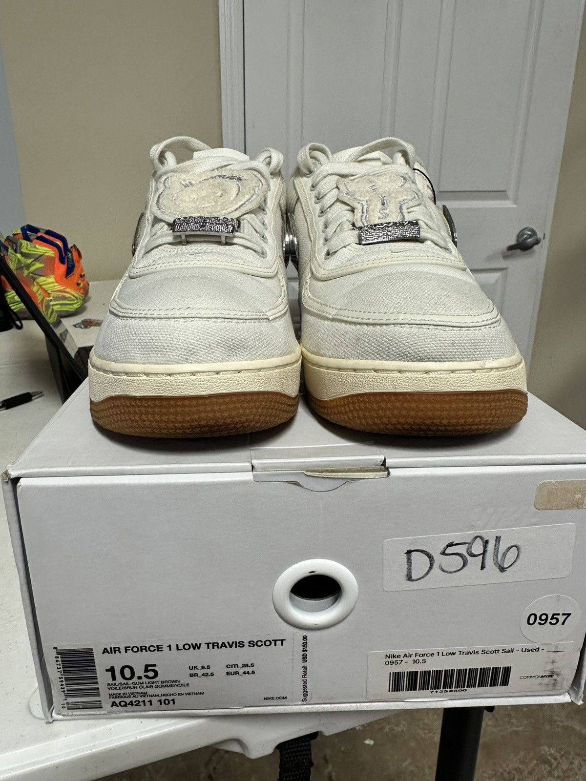 Nike × Travis Scott Travis scott air force ones Size US 10.5 / EU 43-44 - 2 Thumbnail