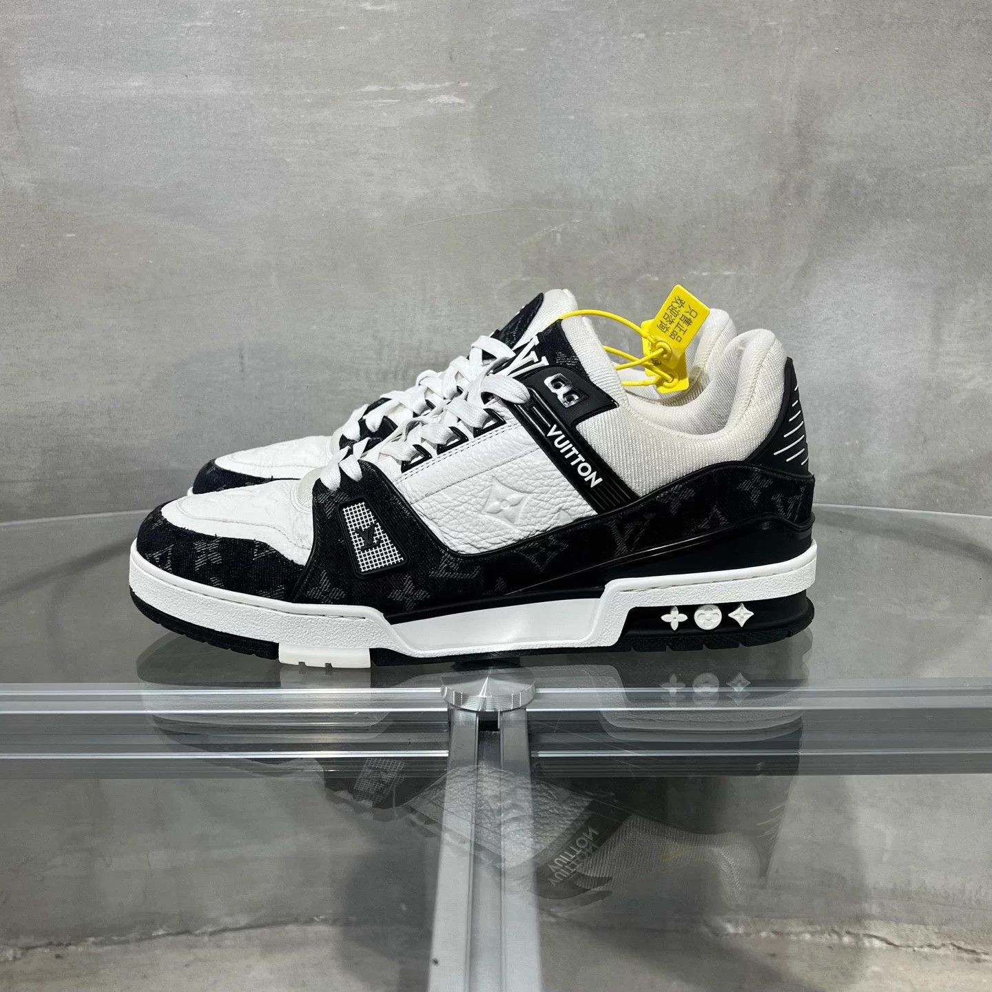 Louis Vuitton LV Trainer Black/White Denim UK9 43 Size US 10 / EU 43 - 3 Thumbnail