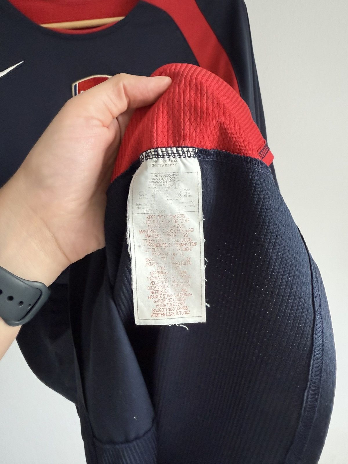 Nike Vintage Nike Jersey Arsenal 2004 2005 O2 Soccer Jersey Size US L / EU 52-54 / 3 - 7 Thumbnail