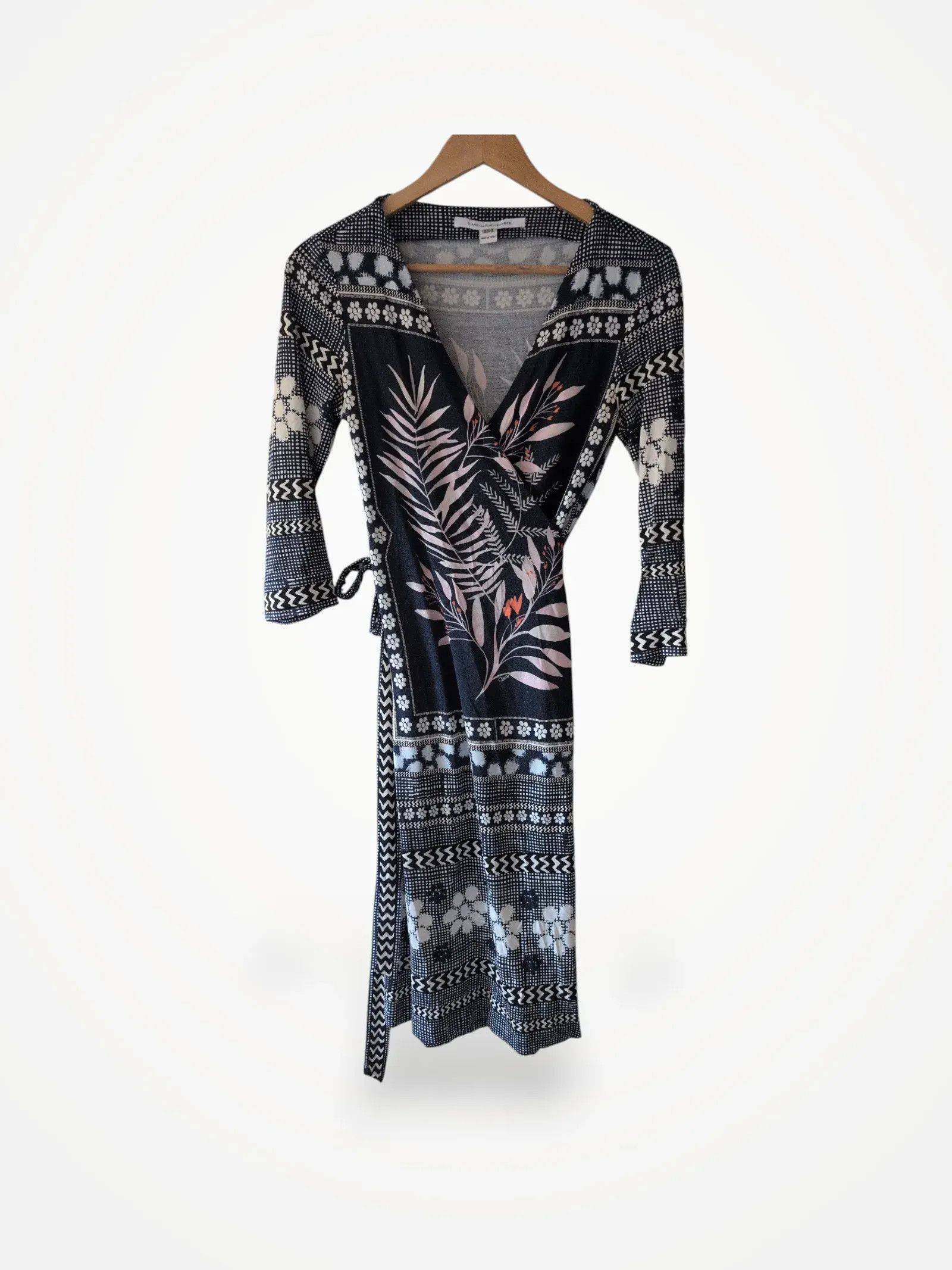 Diane von Furstenberg Diane von Furstenberg Dress Size M / US 6-8 / IT 42-44 - 1 Thumbnail