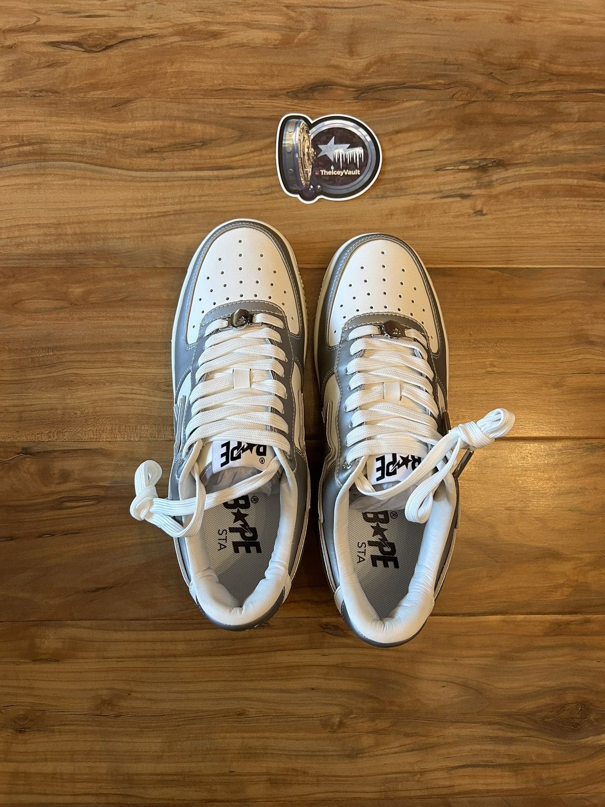Bape NEW Bape Silver And White Bapestas Size US 11 / EU 44 - 6 Thumbnail