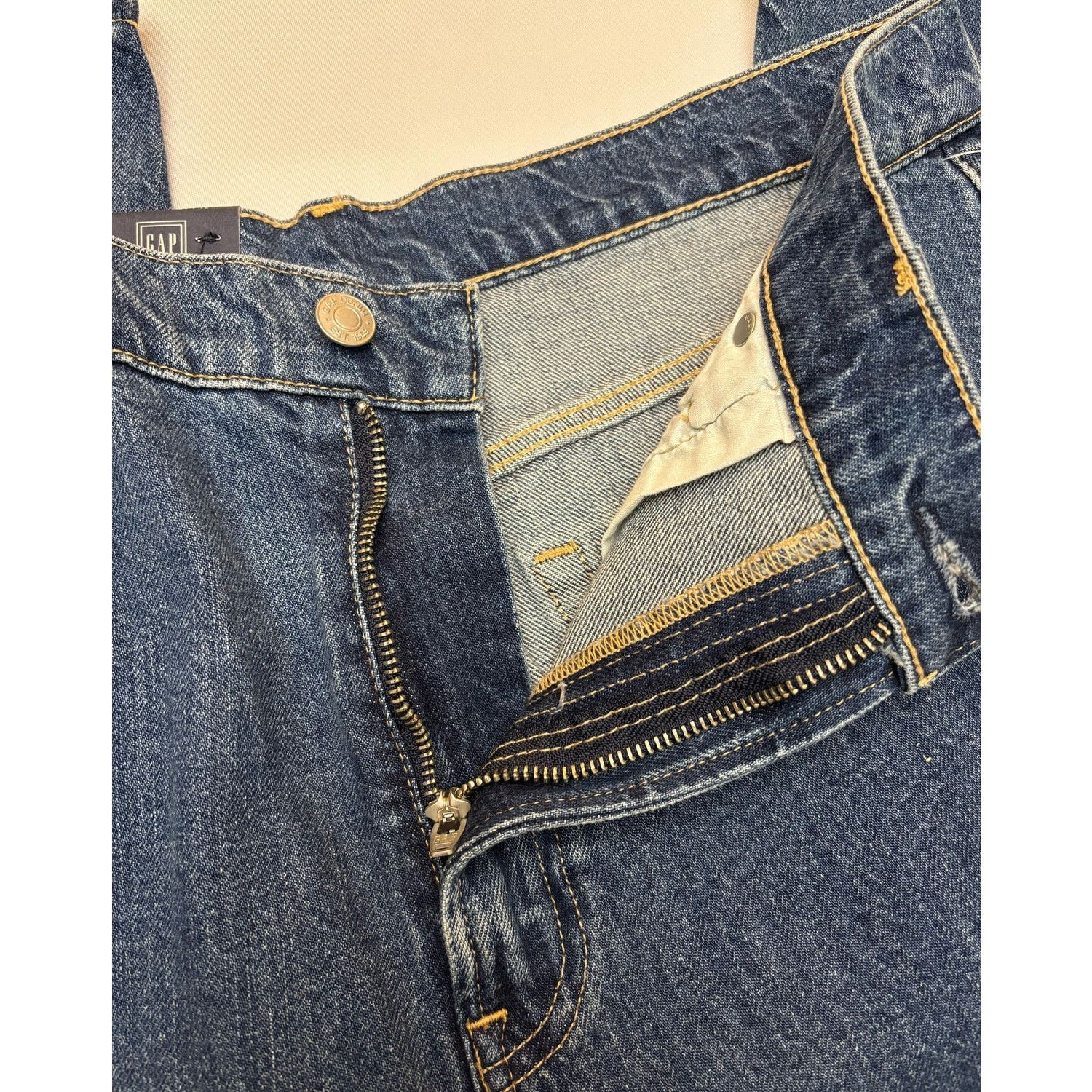 Gap NWT | GAP Women’s Tapered High Waisted Mom Jeans | Size 12 Size 34" / US 12 / IT 48 - 5 Thumbnail