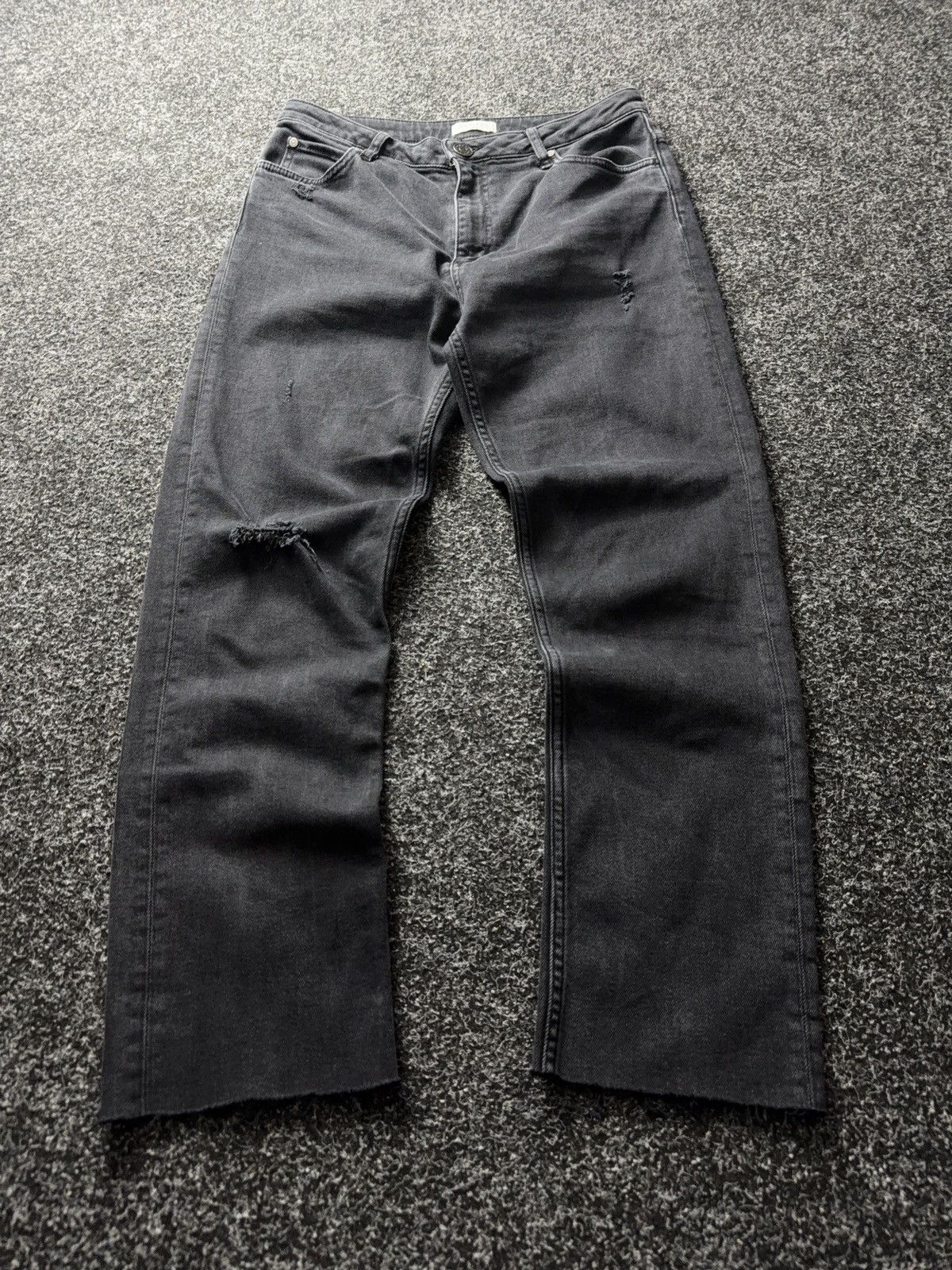 Sandro Sandro Paris Distressed Black Denim Jeans Straight Fit Size 30" / US 8 / IT 44 - 1 Thumbnail