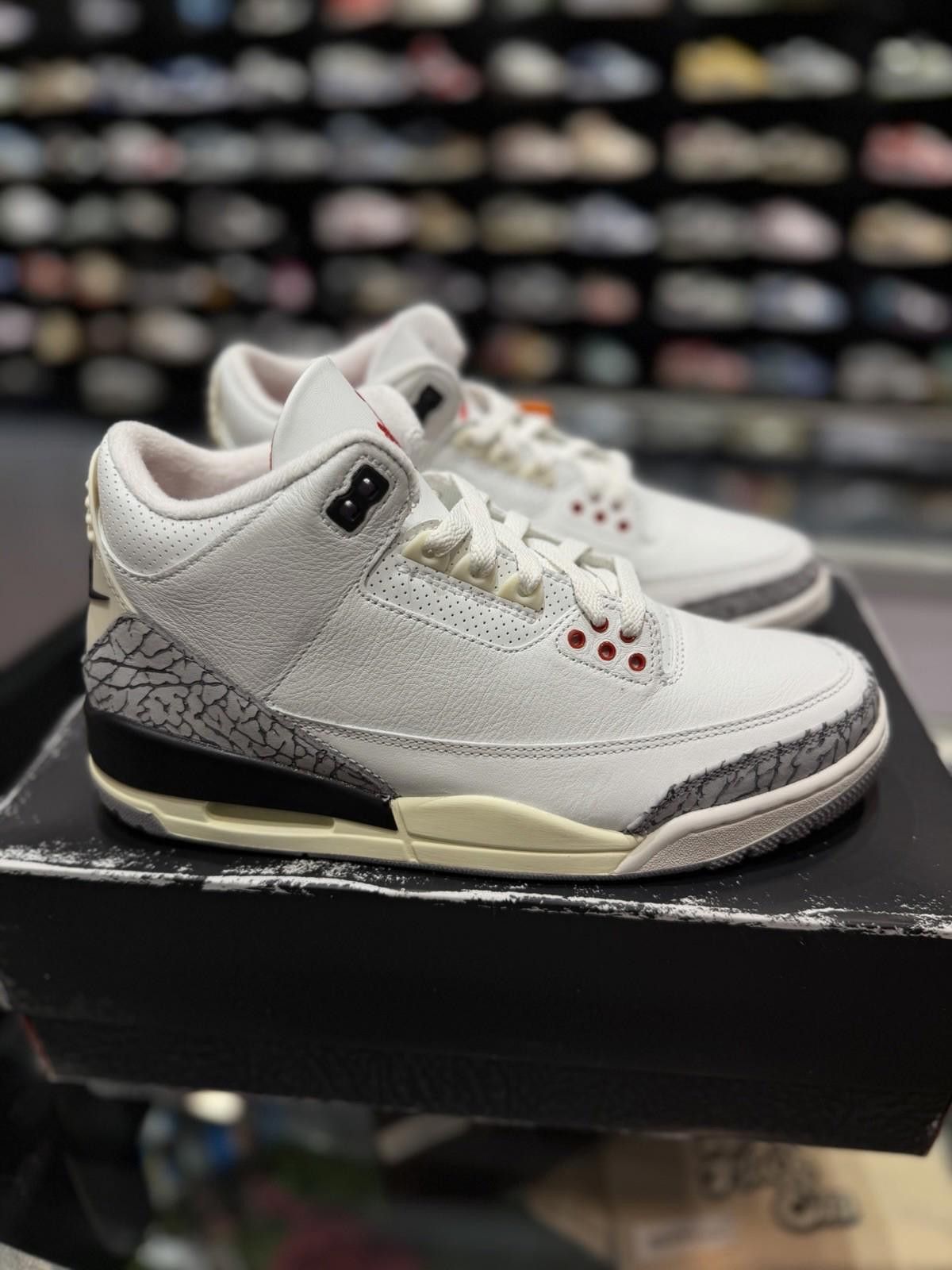 Jordan Brand Nike Air Jordan 3 Retro White Cement Reimagined 2023 (8) Size US 8 / EU 41 - 2 Thumbnail