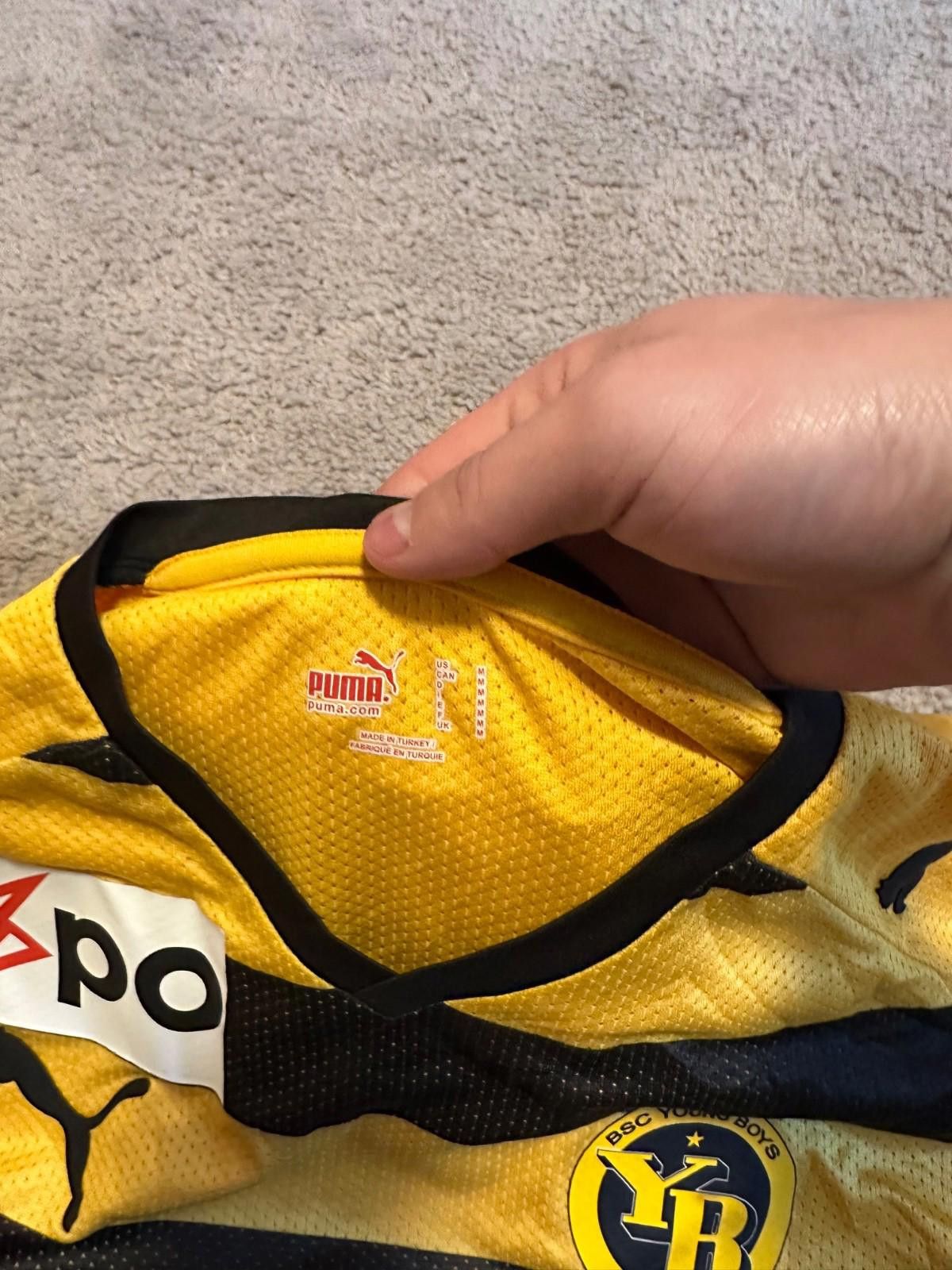 Puma #22 Hochstrasser YOUNG BOYS 2008/09 SHIRT SOCCER FOOTBALL Size US M / EU 48-50 / 2 - 4 Thumbnail