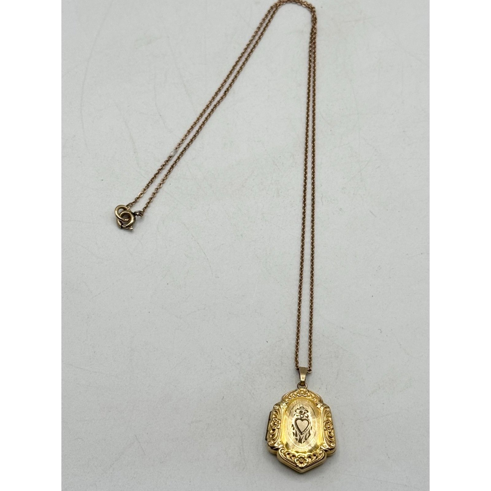 Vintage Estate Gold Filled Heart Flower Locket Necklace Size ONE SIZE - 4 Thumbnail