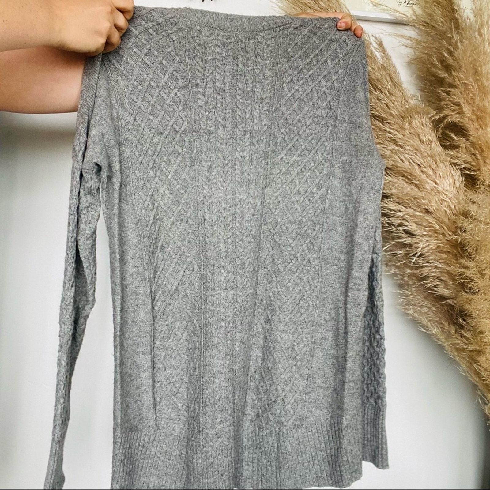 Banana Republic BANANA REPUBLIC Grey Cable Knit Slit Cozy Pullover Sweater Size XS / US 0-2 / IT 36-38 - 8 Thumbnail