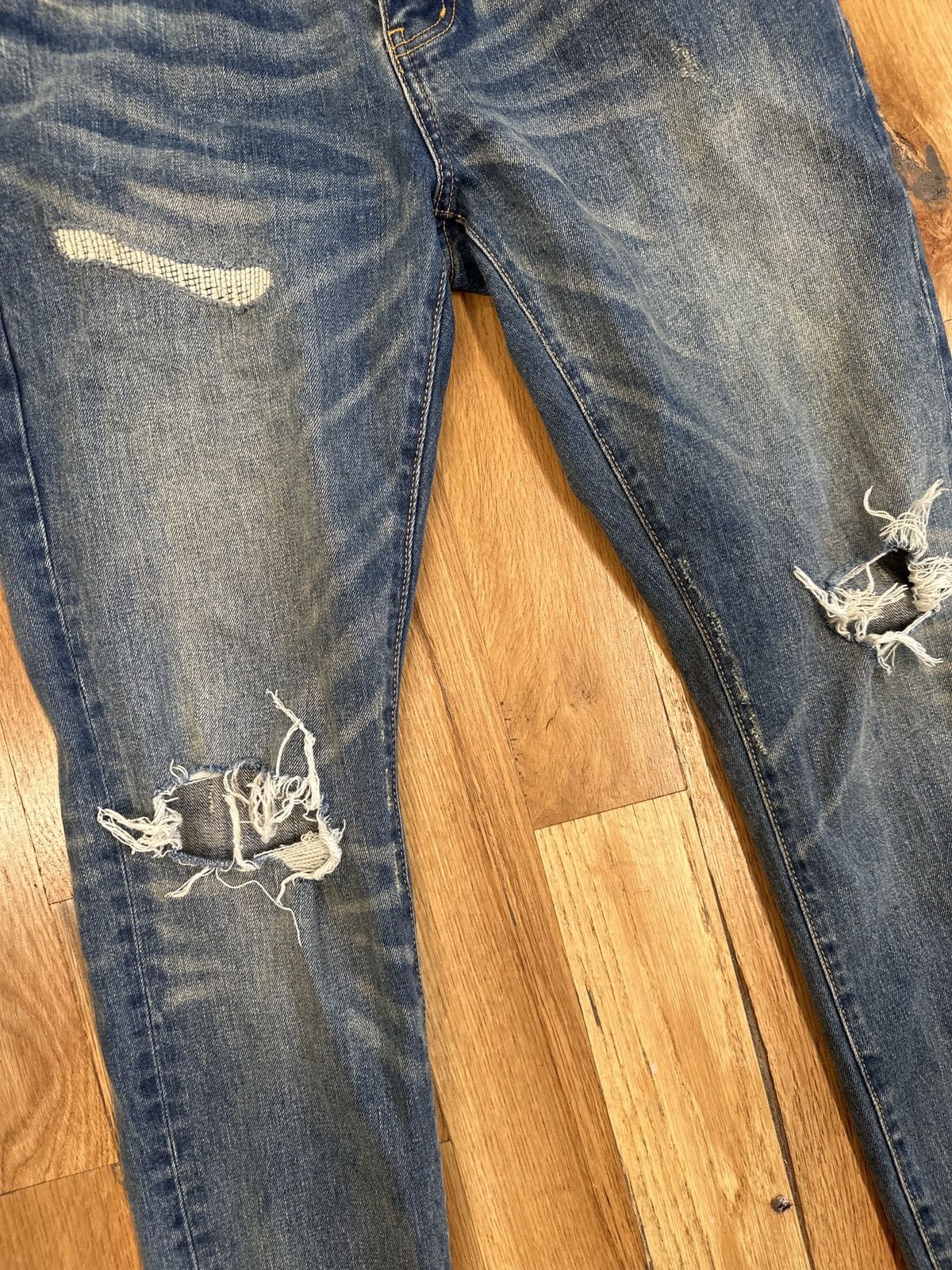 Purple Brand Purple Brand Knee Rip Blue Denim Jeans Size 32 Size US 32 / EU 48 - 2 Thumbnail
