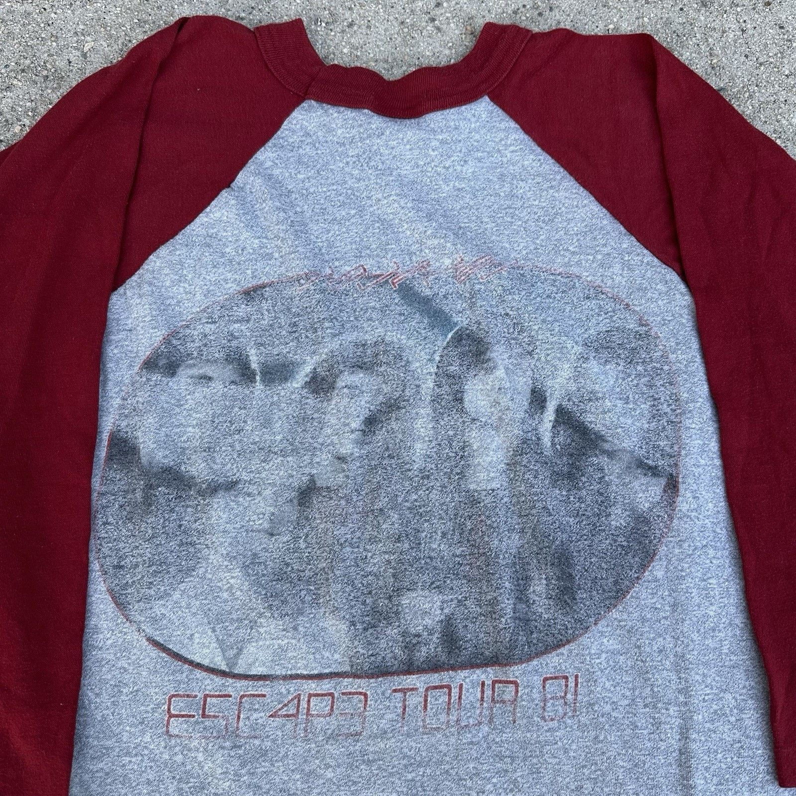 Band Tees × Vintage Vintage 1981 Journey Escape Tour Rock Band Raglan T-Shirt Size US L / EU 52-54 / 3 - 4 Thumbnail