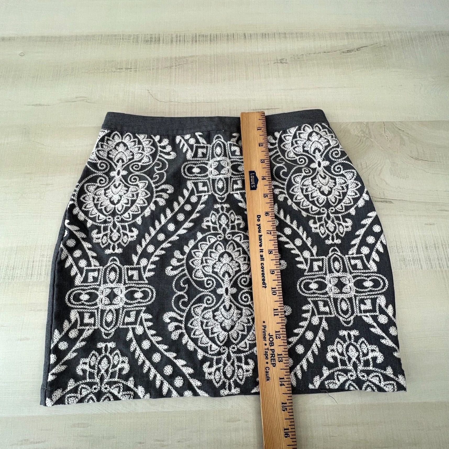 Vintage Fora Womens Mini Skirt Small Gray Embroidered Short Pencil Stretch Casual Size 28" / US 6 / IT 42 - 7 Thumbnail