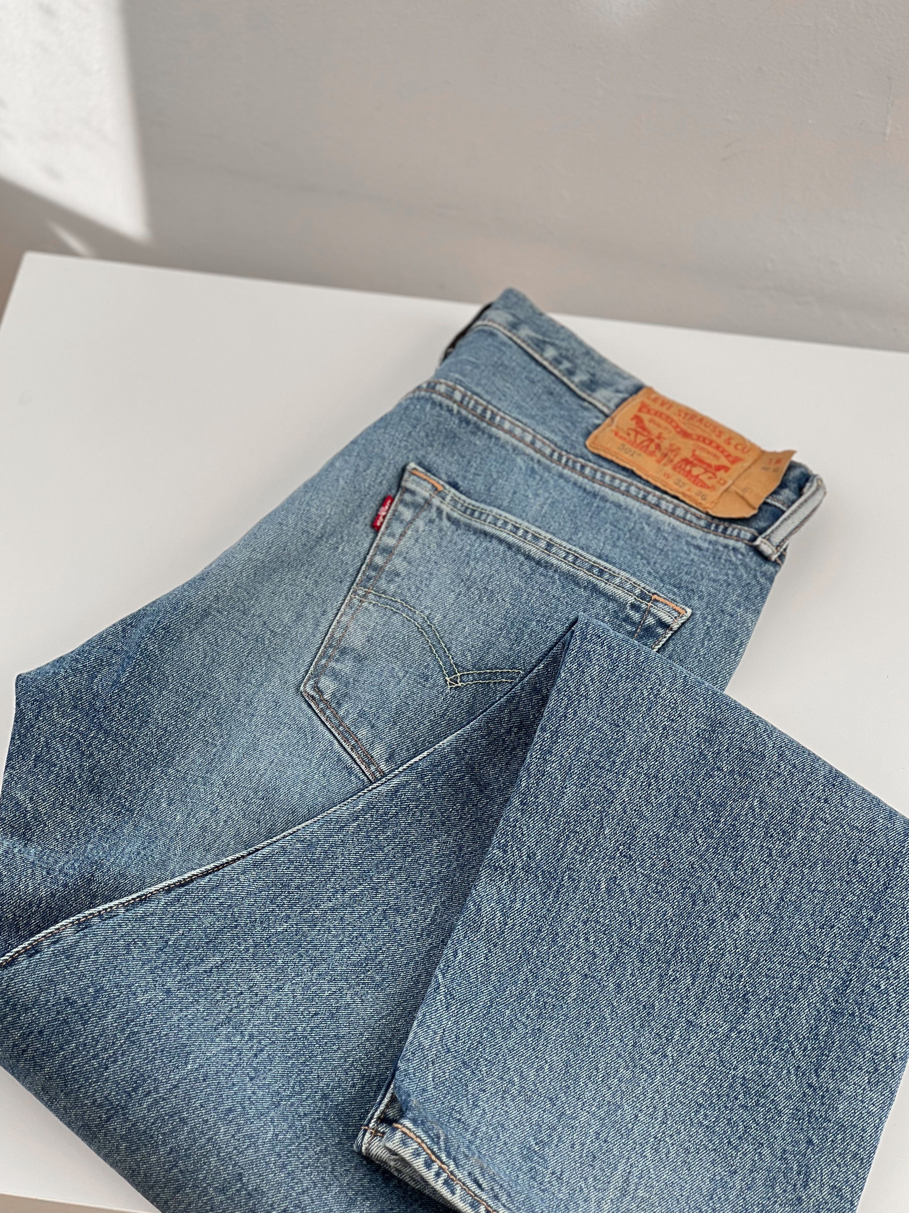 Levi's × Vintage LEVIS 501 vintage jeans Size US 33 - 10 Thumbnail
