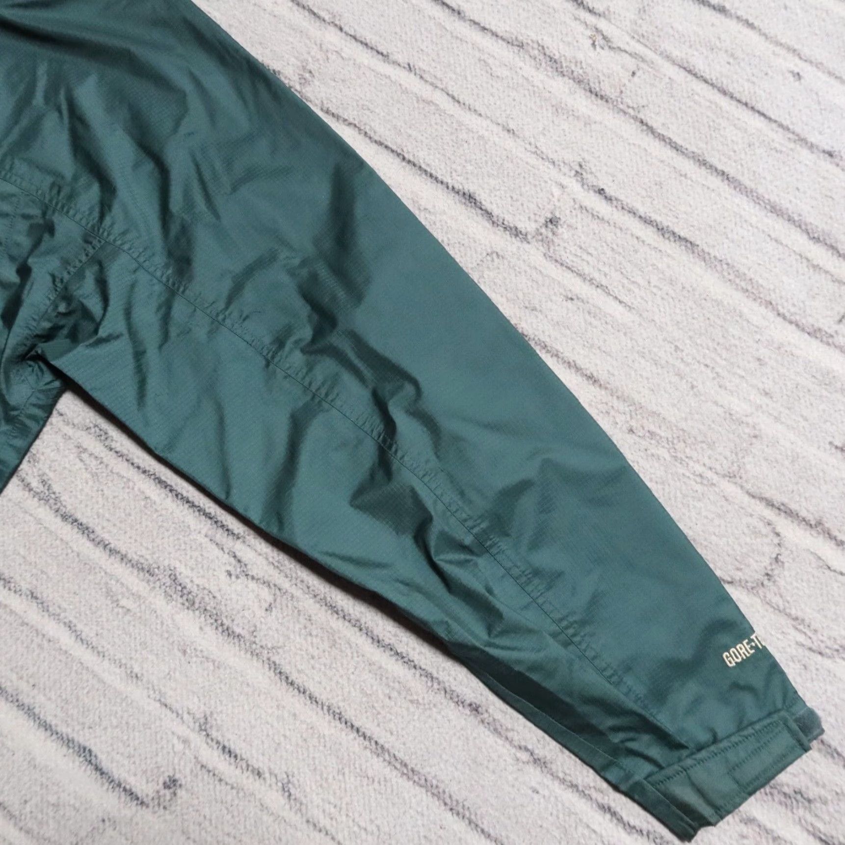The North Face Vintage The North Face Goretex Mountain Parka Shell Jacket L Green Parka Mens 90s Size US L / EU 52-54 / 3 - 4 Thumbnail
