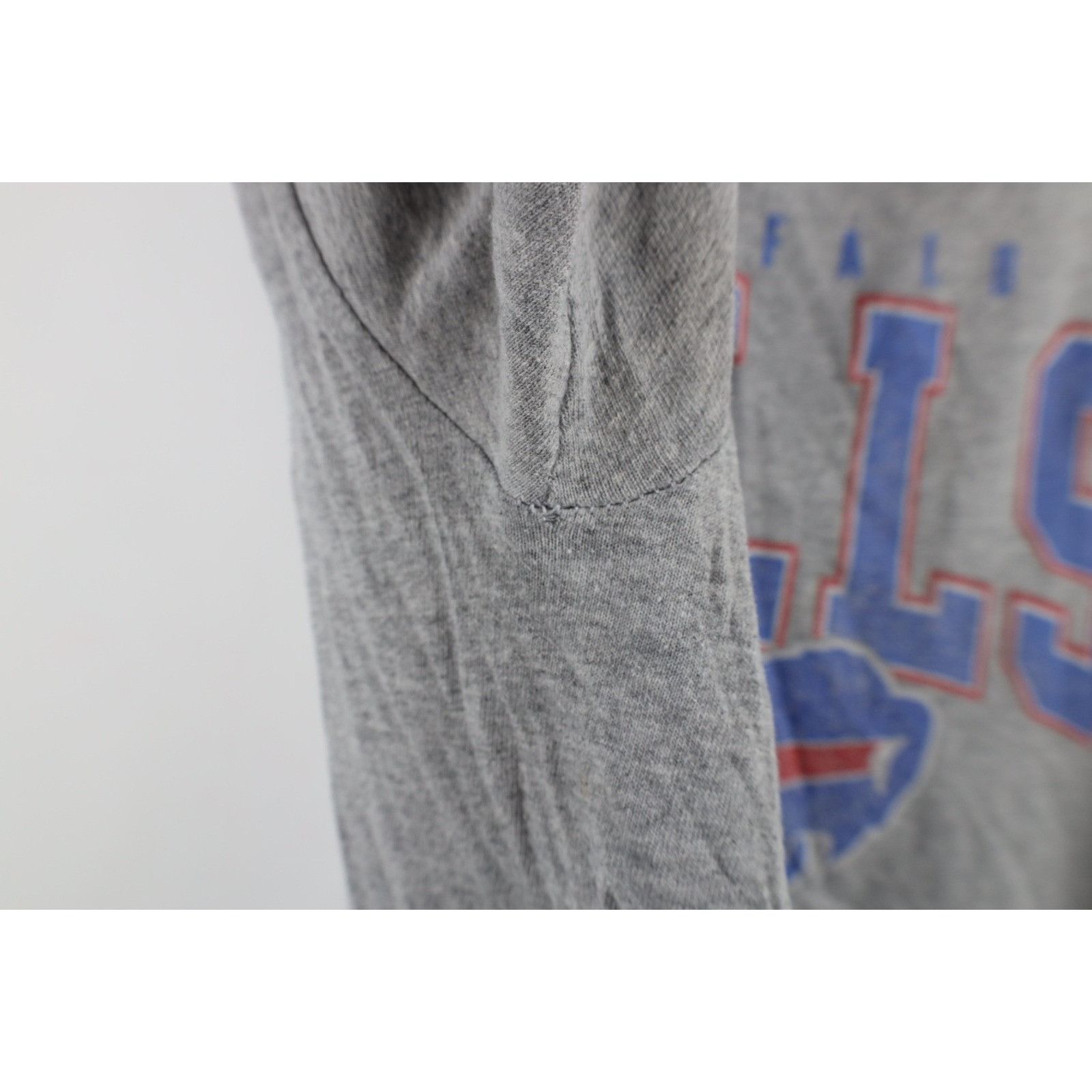 Vintage Retro Distressed Spell Out Buffalo Bills Football T-Shirt Size US XL / EU 56 / 4 - 6 Thumbnail