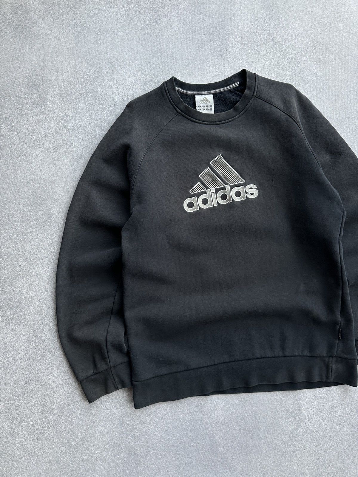 Adidas × Vintage Vintage Adidas Big Logo Faded Sweatshirt Size US M / EU 48-50 / 2 - 2 Thumbnail