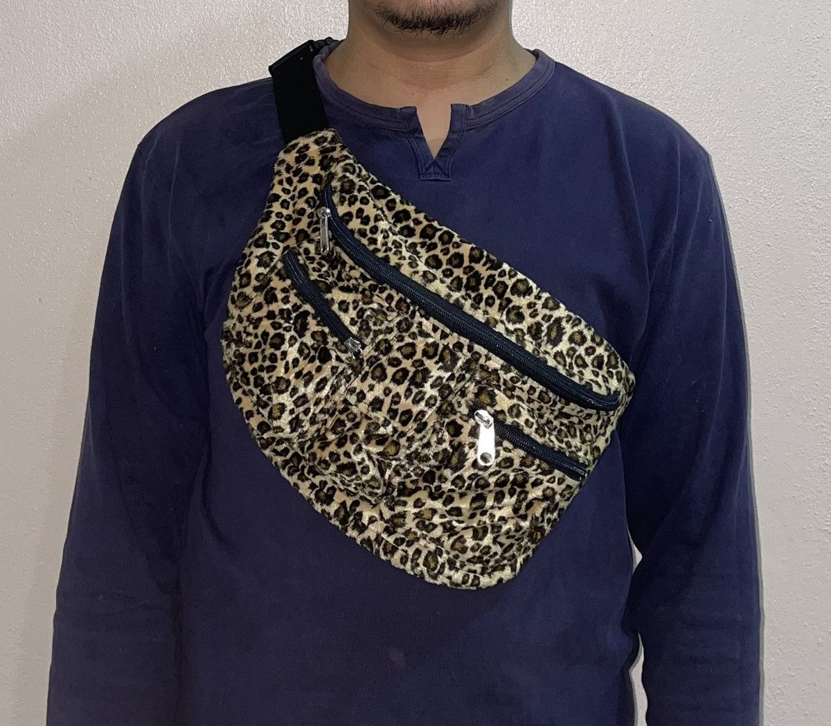 Japanese Brand Japanese Brand Leopard Crossbody Bag/ Pouch Bag Size ONE SIZE - 7 Thumbnail