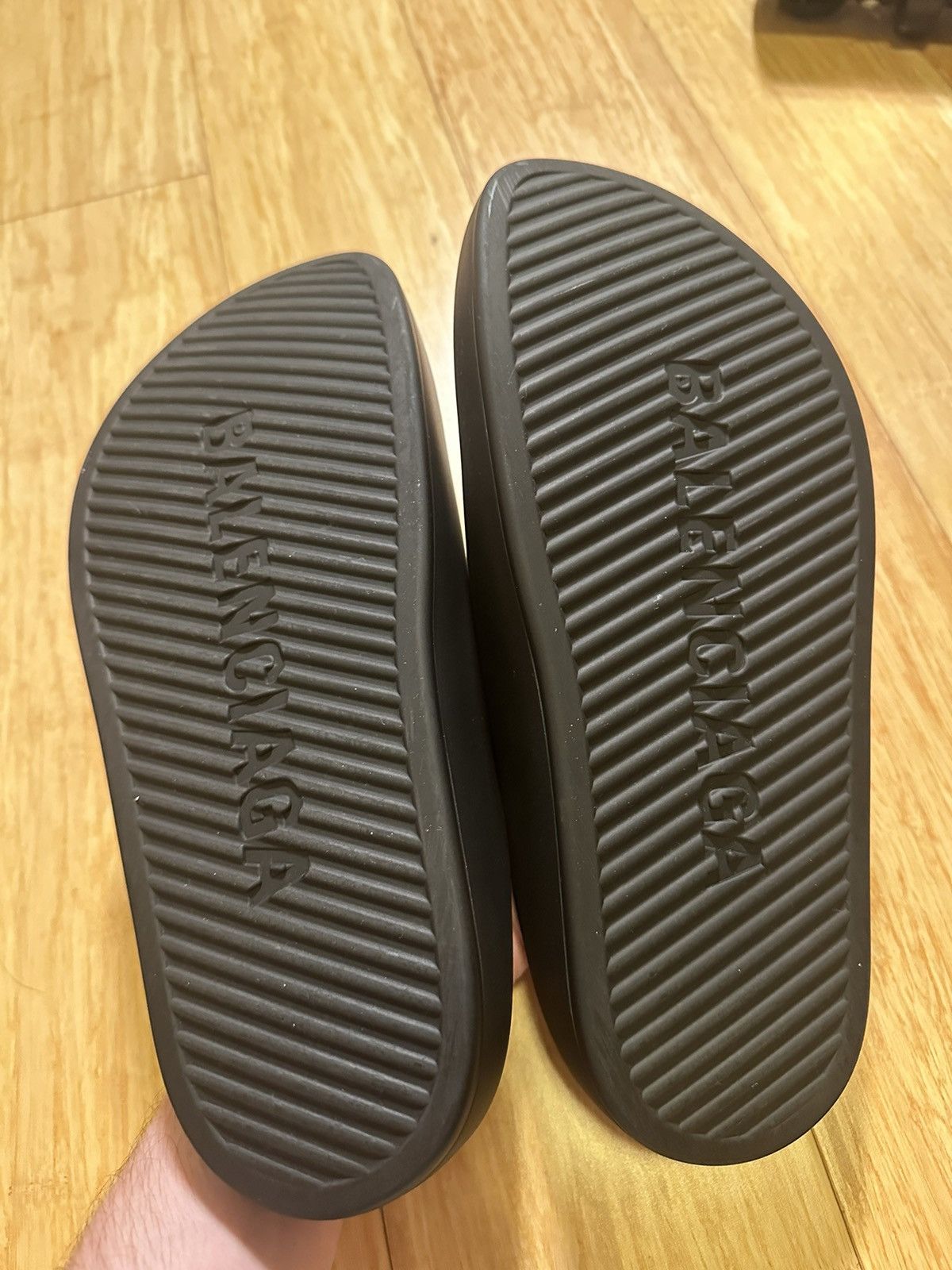 Balenciaga Balenciaga Pool Closed Slides Size US 8.5 / EU 41-42 - 7 Thumbnail
