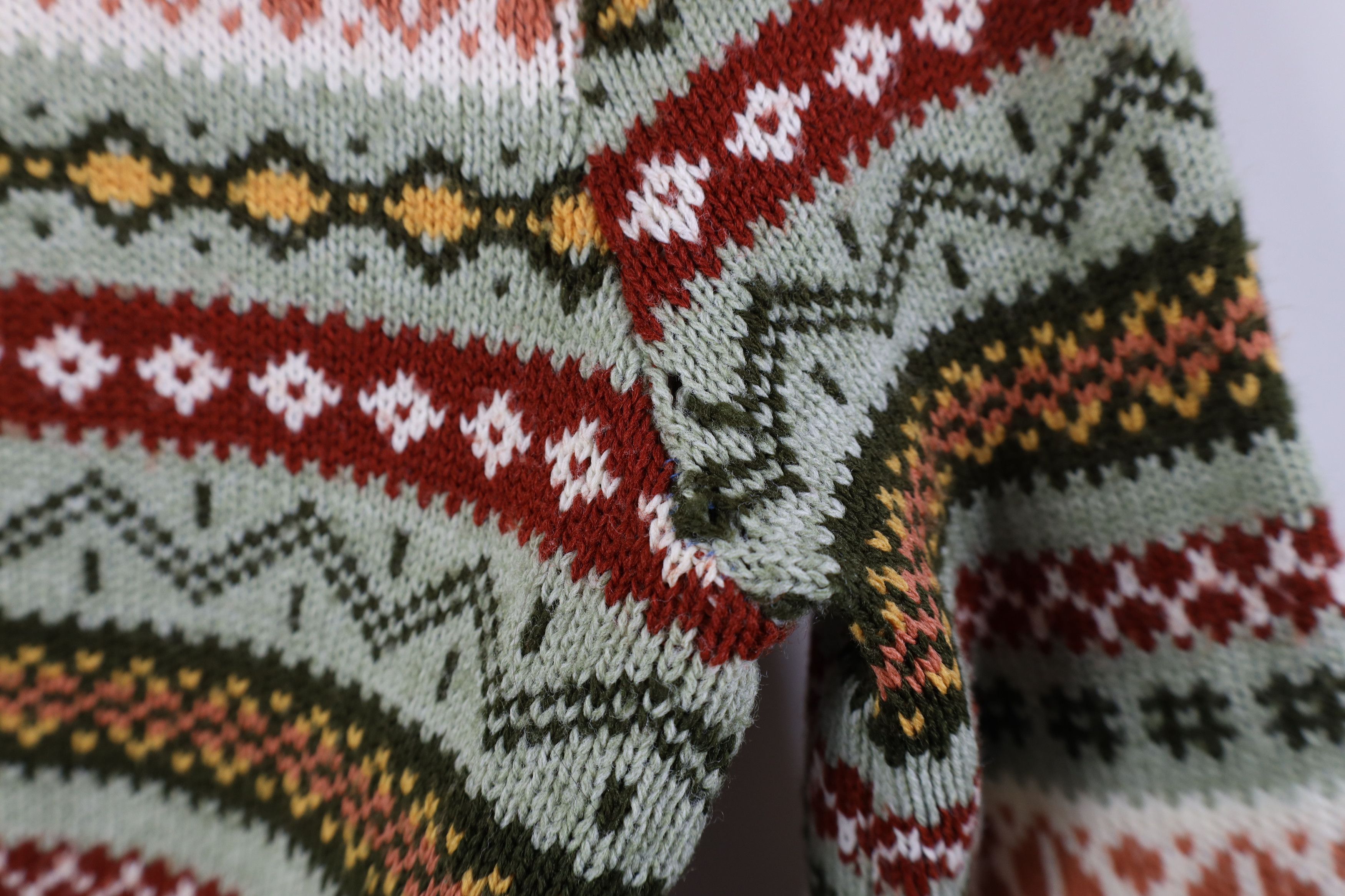 Vintage Vintage 70s Streetwear Rainbow Fair Isle Crewneck Sweater Size XS / US 0-2 / IT 36-38 - 8 Thumbnail