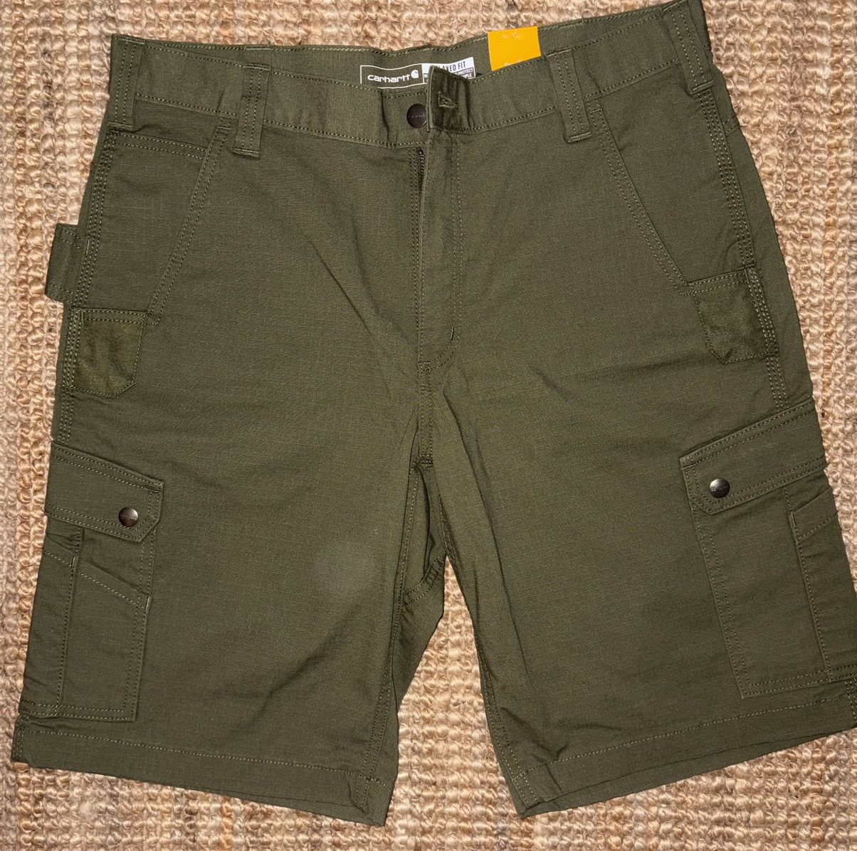 Carhartt Brand New Carhartt Shorts Size US 34 / EU 50 - 1 Thumbnail