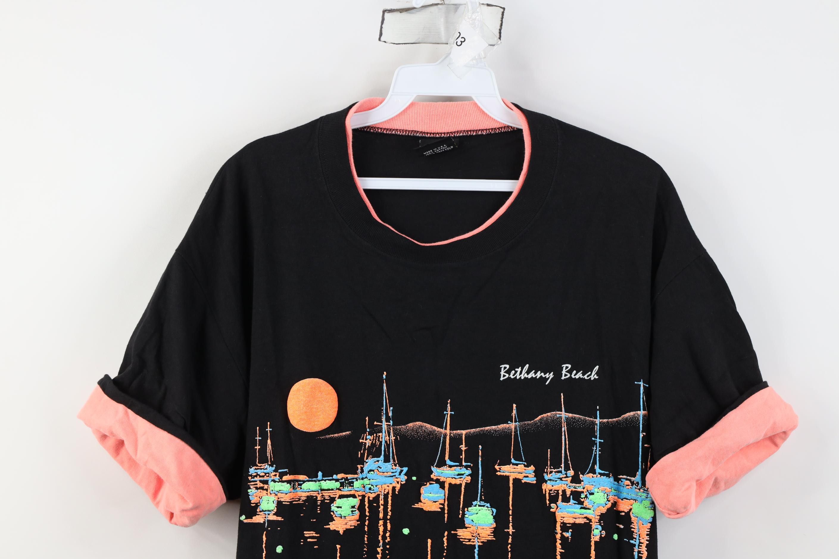 Vintage Vintage 90s Streetwear Beach Sailing Boat T-Shirt USA Size L / US 10 / IT 46 - 2 Thumbnail