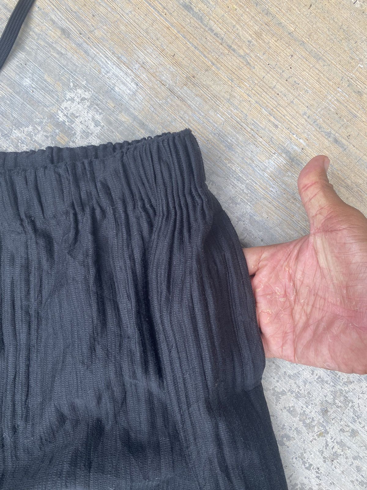 Homme Plisse Issey Miyake Distressed Homme Plisse Issey Miyake Pants Size US 30 / EU 46 - 4 Thumbnail