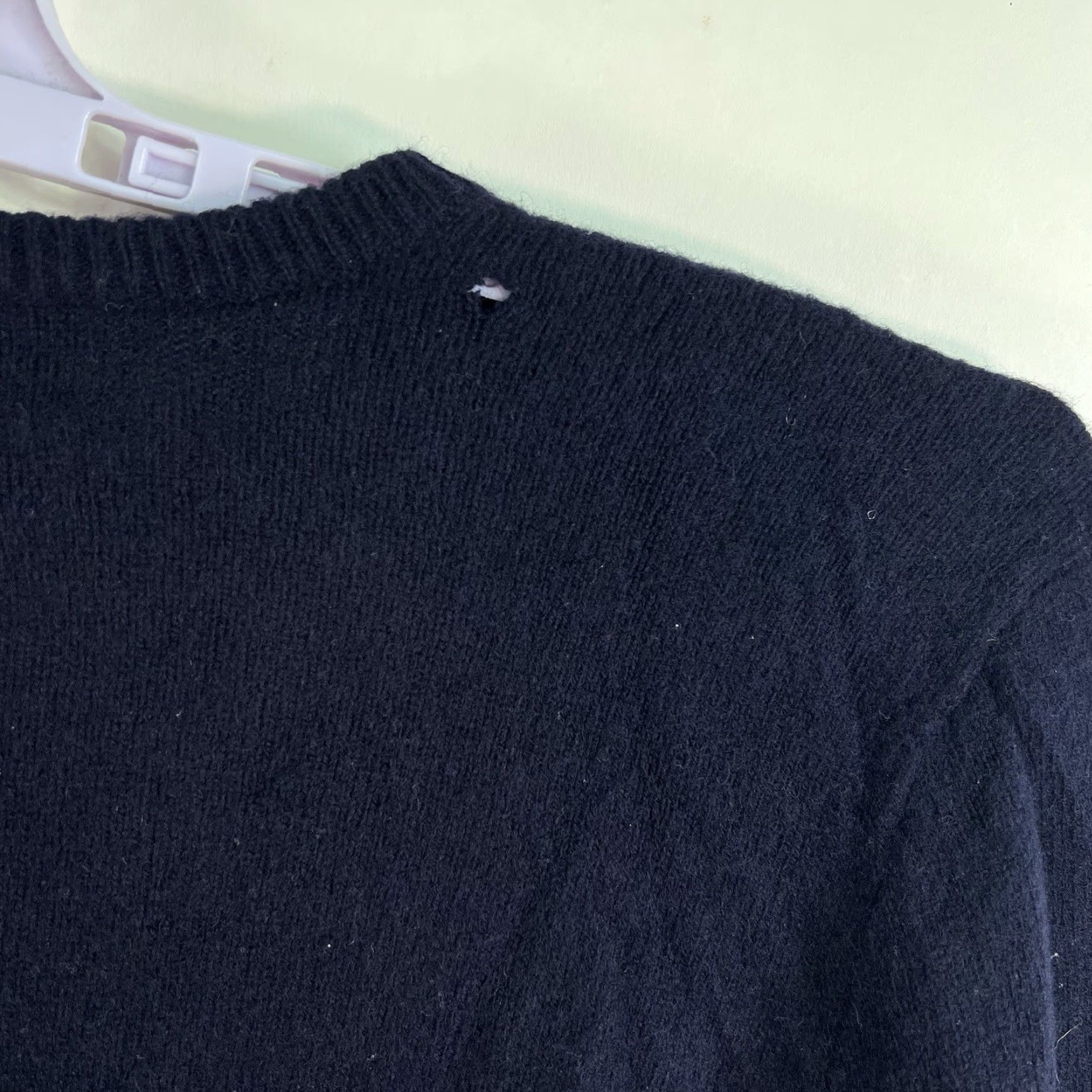 Polo Ralph Lauren VTG Ralph Lauren Polo Sweater Mens L Blue 100% Lambswool V-Neck Cable Knit Distressed Logo 90s Classic Size US L / EU 52-54 / 3 - 5 Thumbnail