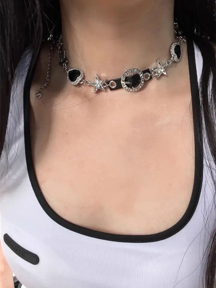Designer × Jewelry × Vintage Punk Exaggerated Black Heart Gem Bling Star Necklace Size ONE SIZE - 4 Thumbnail