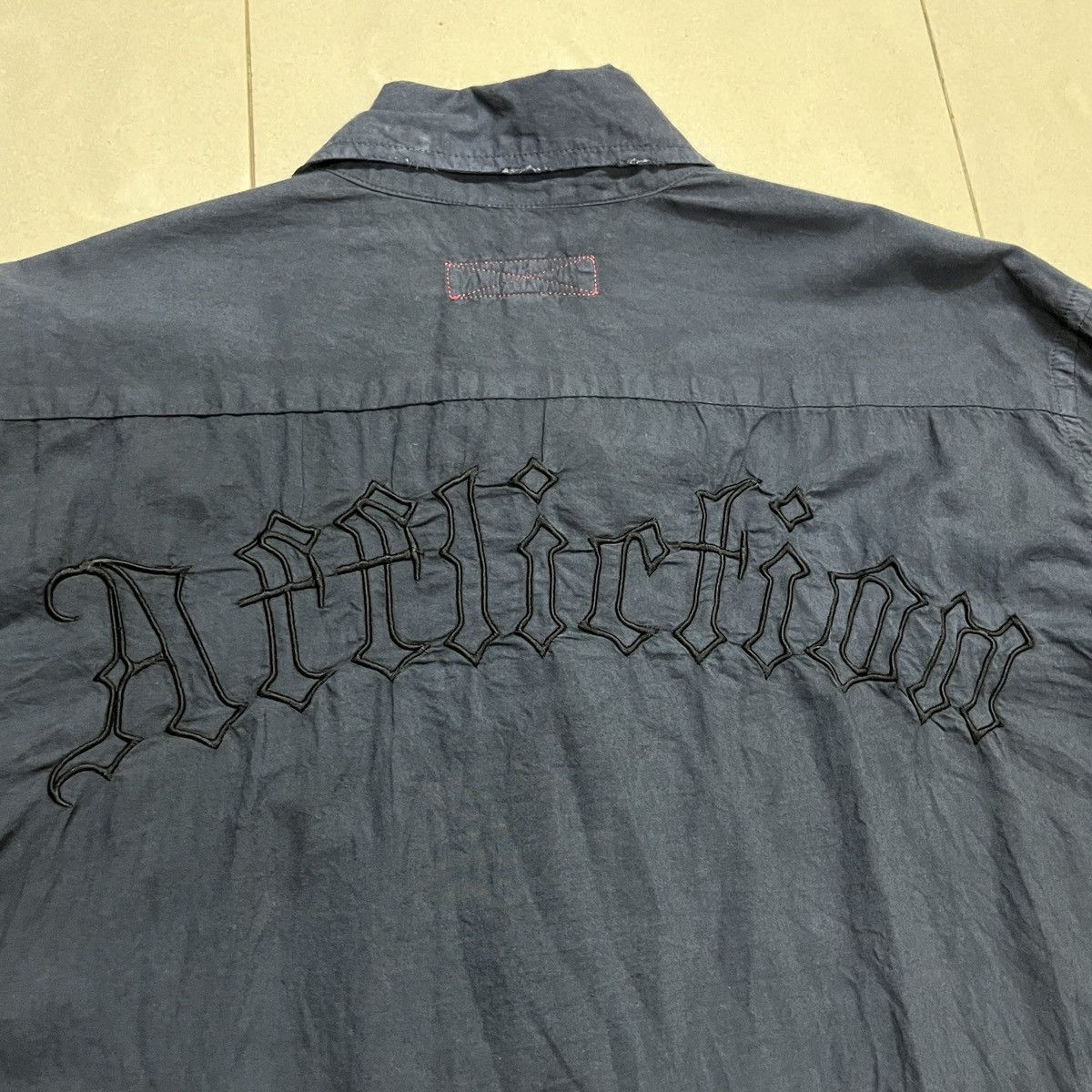 Affliction × Vintage Rare Affliction Black On Black Logo Shirt Size US L / EU 52-54 / 3 - 14 Thumbnail
