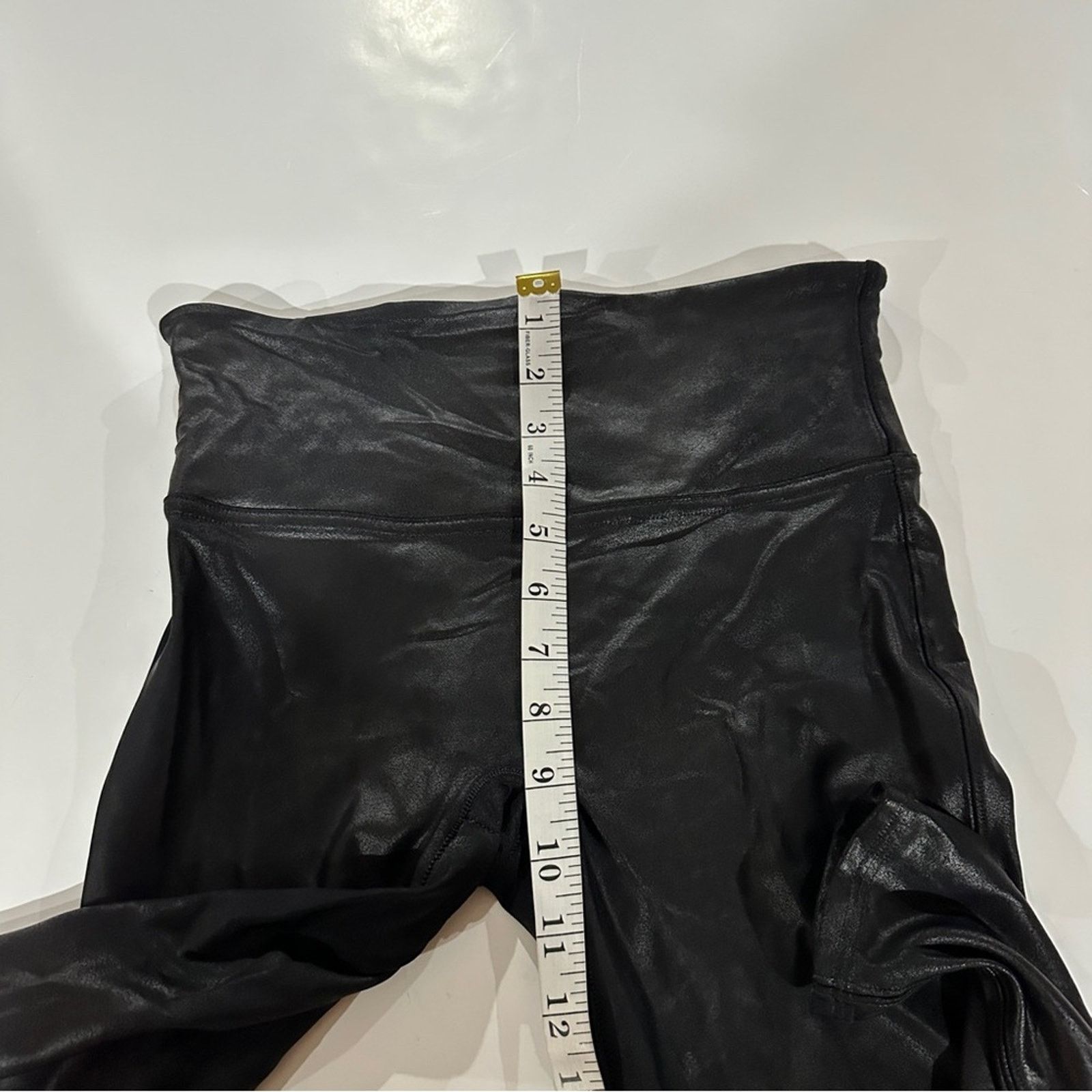 Spanx Spanx Black Faux Leather Smooth Mid Rise Leggings Size M Size 25" / US 0 / IT 36 - 10 Thumbnail