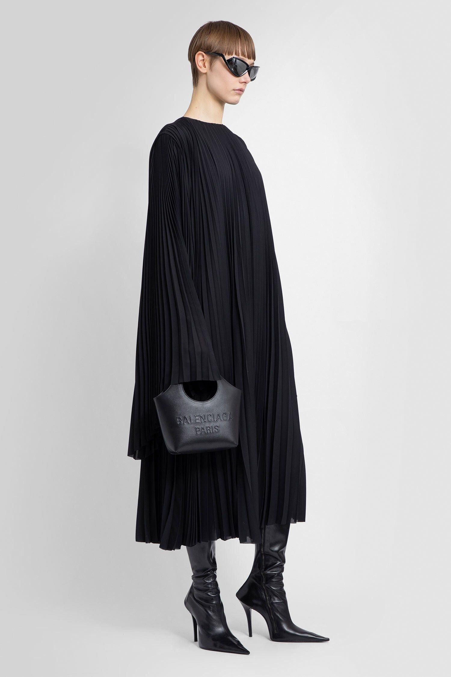 Balenciaga o1y0625 Pleated Midi Dress in Black Size S / US 4 / IT 40 - 2 Thumbnail