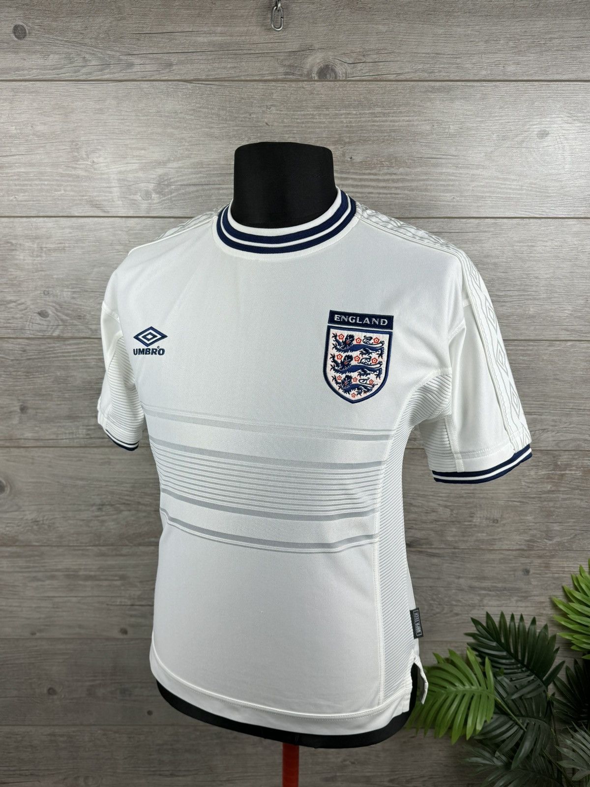 Umbro × Vintage Umbro England soccer jerseys 1999 2001 style Mike Tyson Size US S / EU 44-46 / 1 - 3 Thumbnail