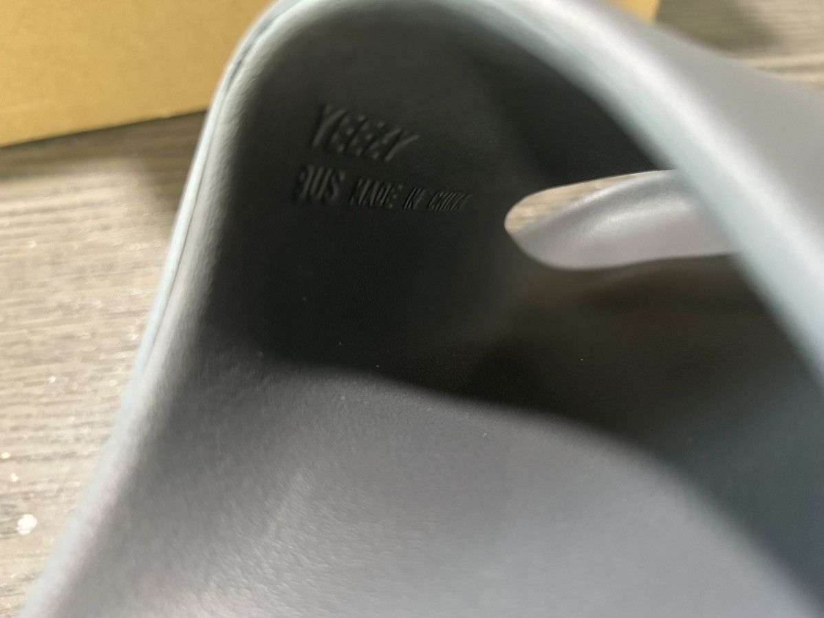 Yeezy Yeezy Slide Granite Size 9 Size US 9 / EU 42 - 4 Thumbnail