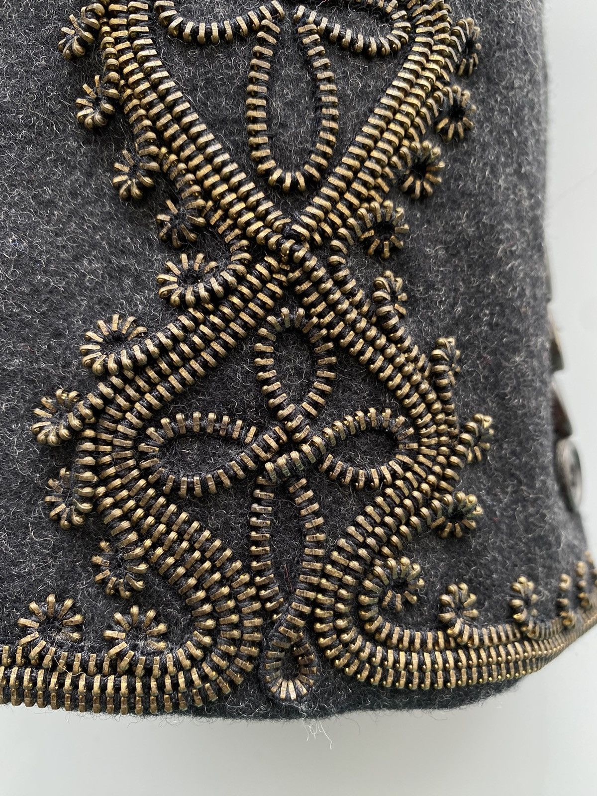 Alexander McQueen F/W 2006- Alexander Mcqueen- Metal Embellished Wool Jacket Size US M / EU 48-50 / 2 - 8 Thumbnail