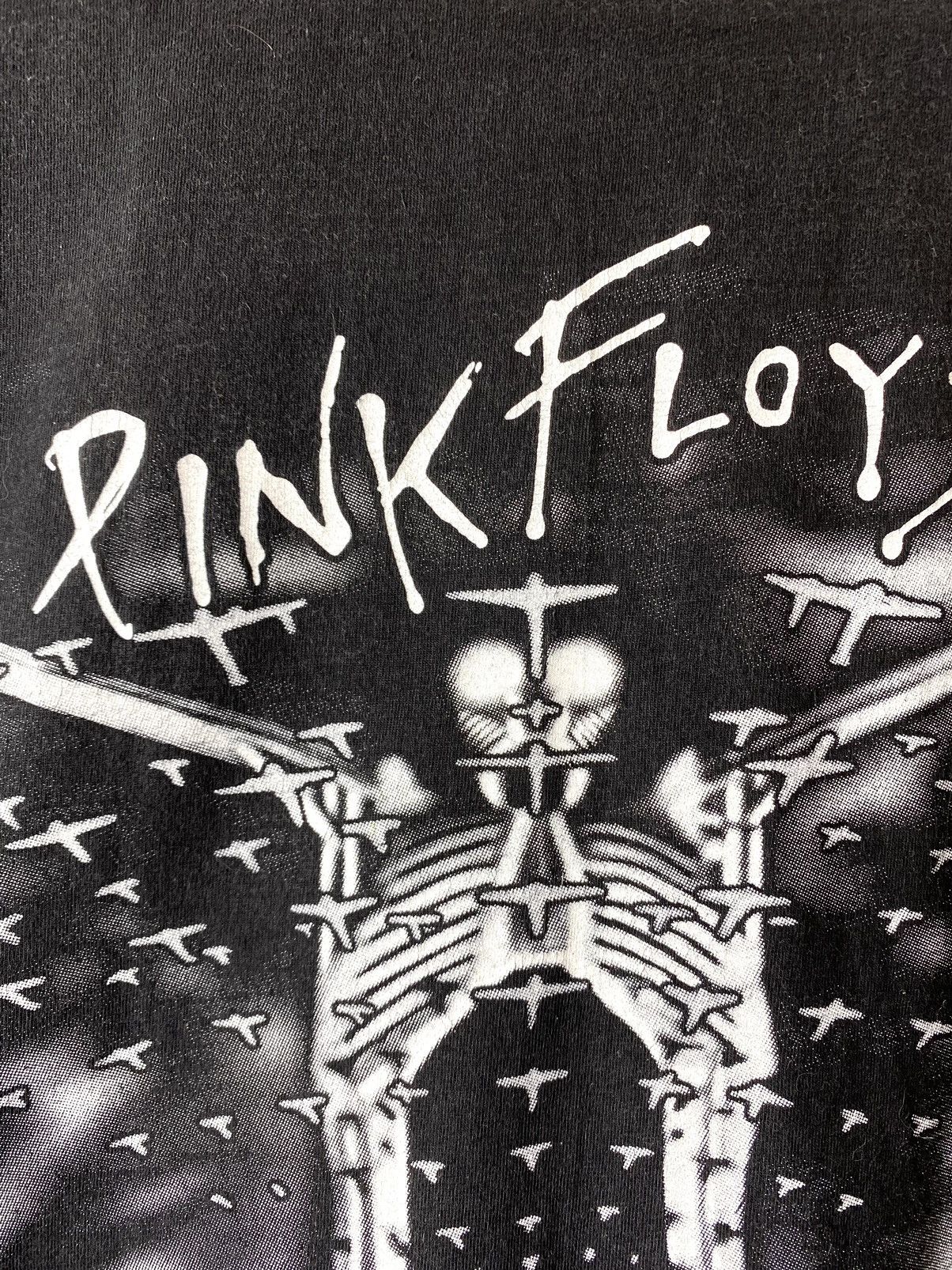 Band Tees Very Rare ! Vintage 1990’s Pink Floyd The Wall Album T Shirt Size US M / EU 48-50 / 2 - 12 Thumbnail