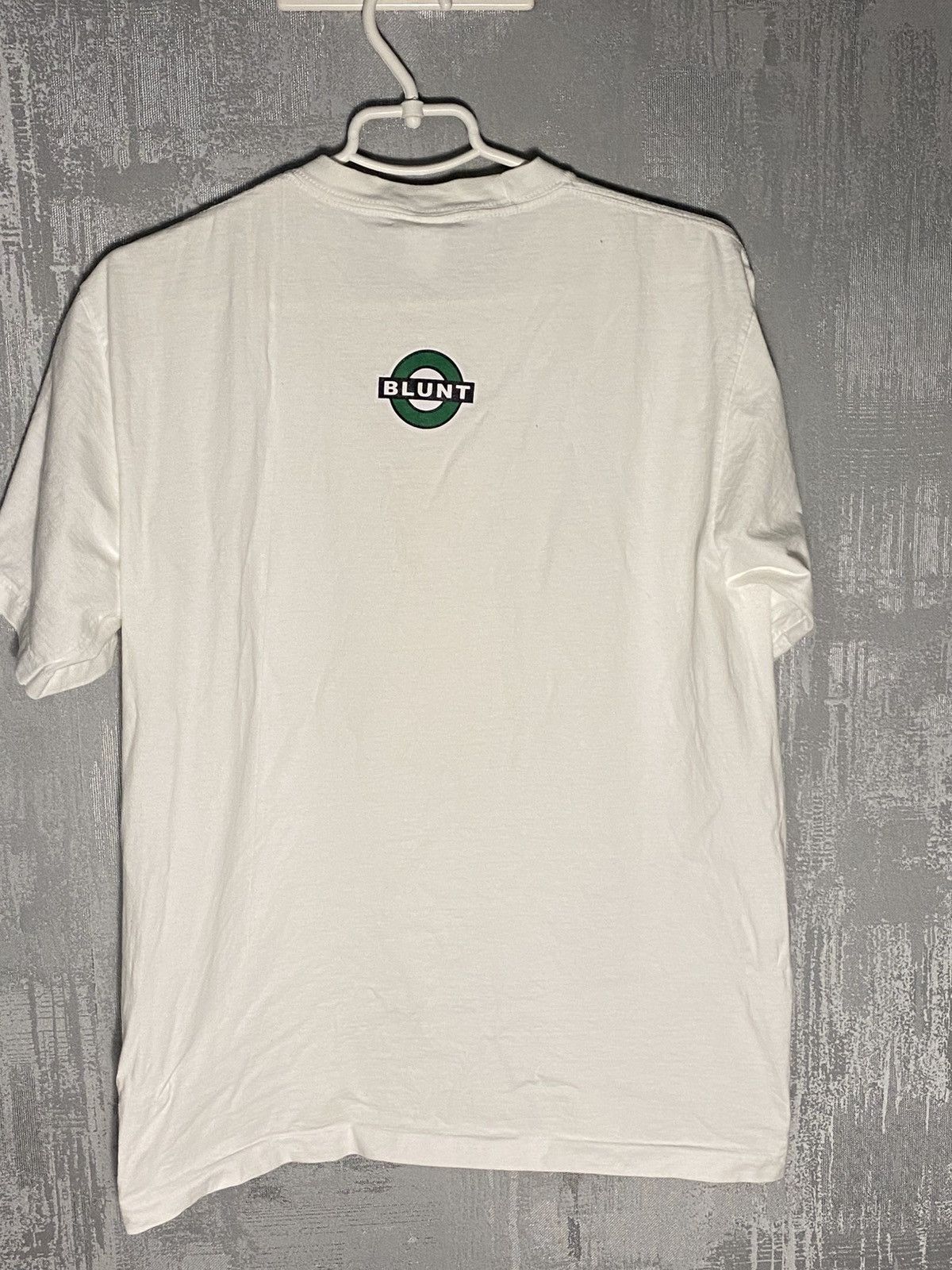 Vintage Vintage Blunt Skateboards T shirt Single Stitch Blunt Skate Size US L / EU 52-54 / 3 - 6 Thumbnail
