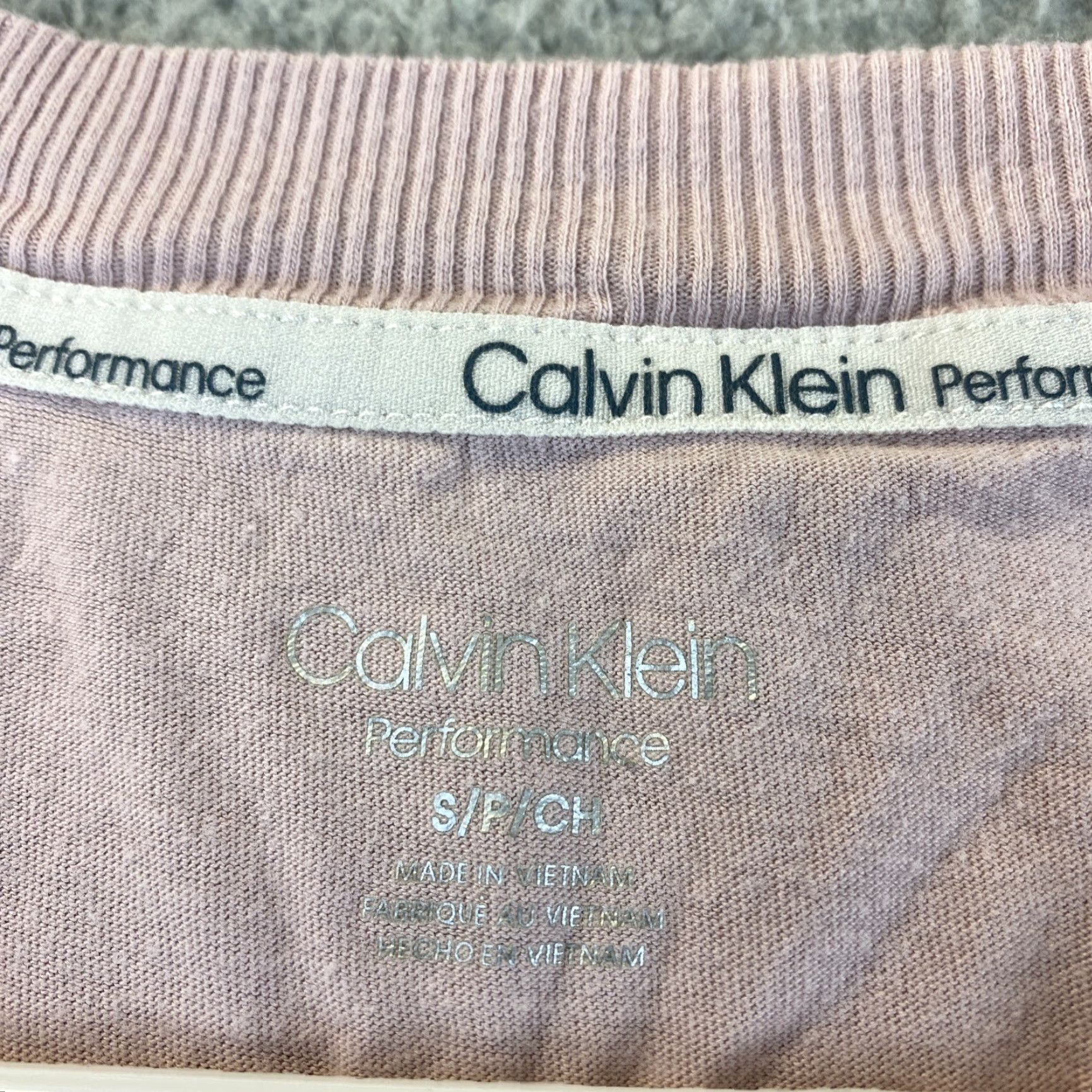Calvin Klein VINTAGE Calvin Klein Womens T-Shirt Cropped Small Pink Logo Sports Performance Size S / US 4 / IT 40 - 3 Thumbnail