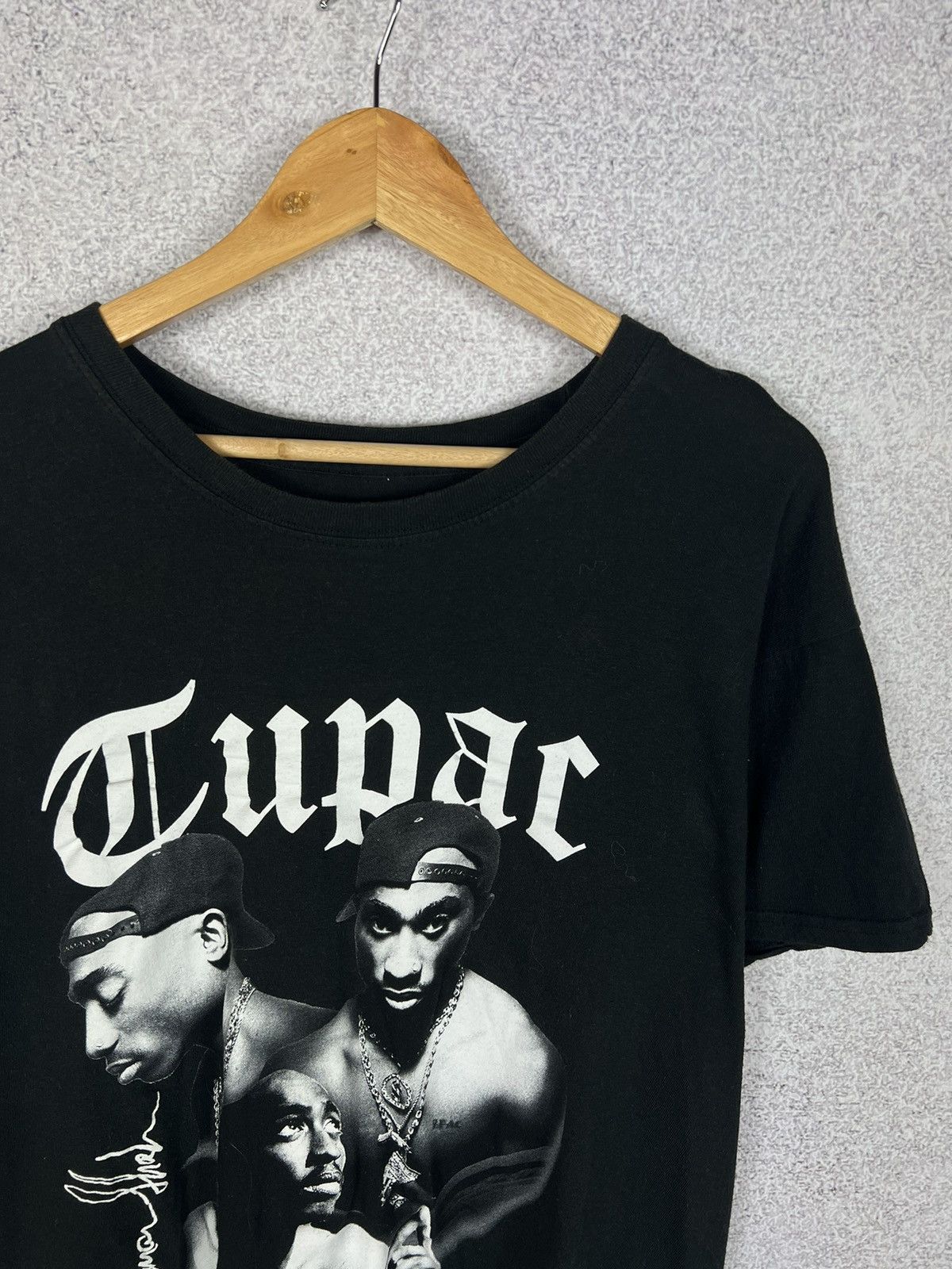 Vintage 2Pac Tupac Rap Tee All Eyes On Me T-Shirt Vintage 2Pac Tupac Rap Tee All Eyes On Me T-Shirt