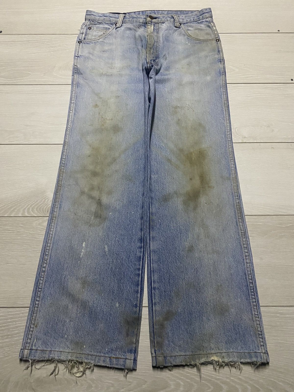 Japanese Brand Vintage Bee Bell Dirty Mud Wash Distressed Baggy Jeans Size US 31 - 1 Thumbnail