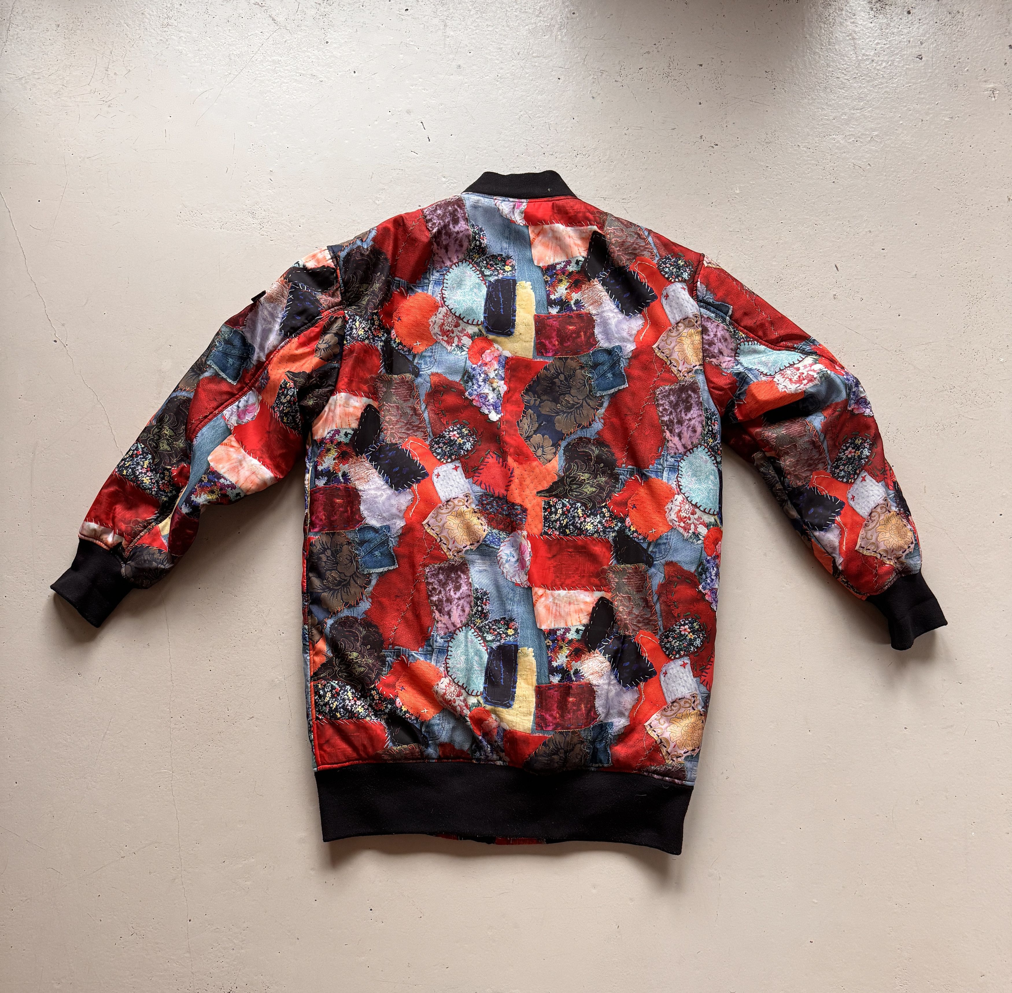 Love Moschino Love MOSCHINO Multicolor Orange Patch Long Bomberjacket M Size M / US 6-8 / IT 42-44 - 2 Thumbnail