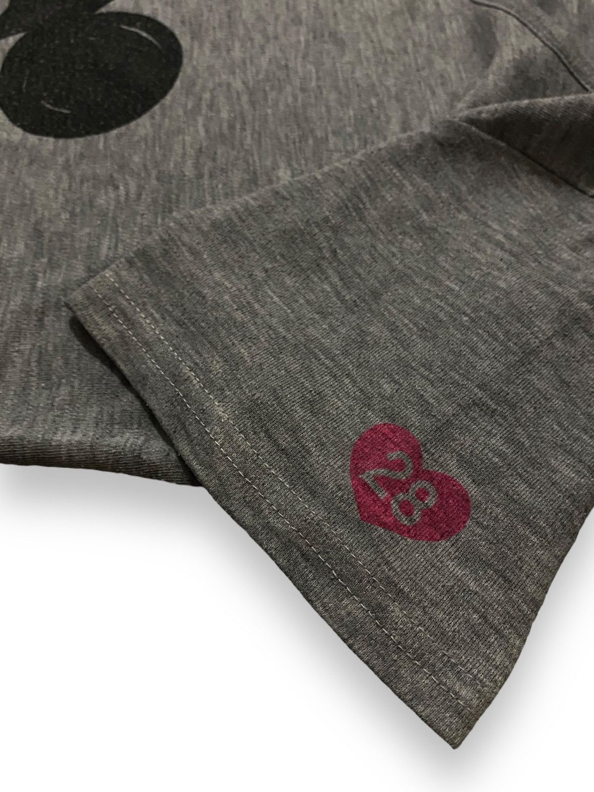Disney × Mickey Mouse × Uniqlo Japan Disney 28 Minnie Mouse Graphic Tee Size US S / EU 44-46 / 1 - 6 Thumbnail