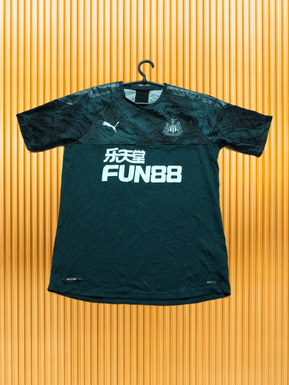Puma Vintage green Jerseys Puma logo T-shirt Y2K sportwear Size US M / EU 48-50 / 2 - 1 Thumbnail