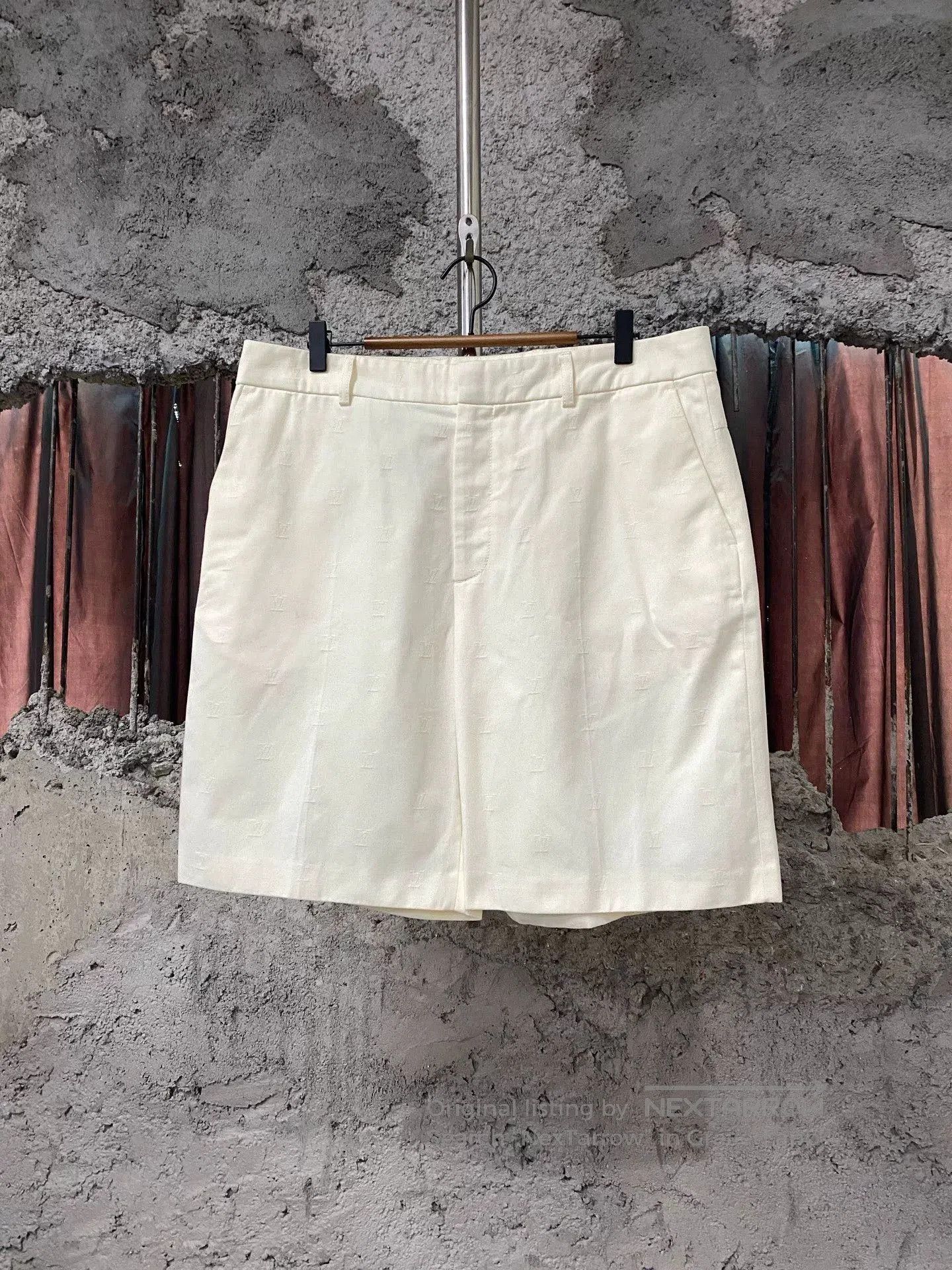 Louis Vuitton Louis Vuitton Shorts. Size US 35 - 1 Thumbnail
