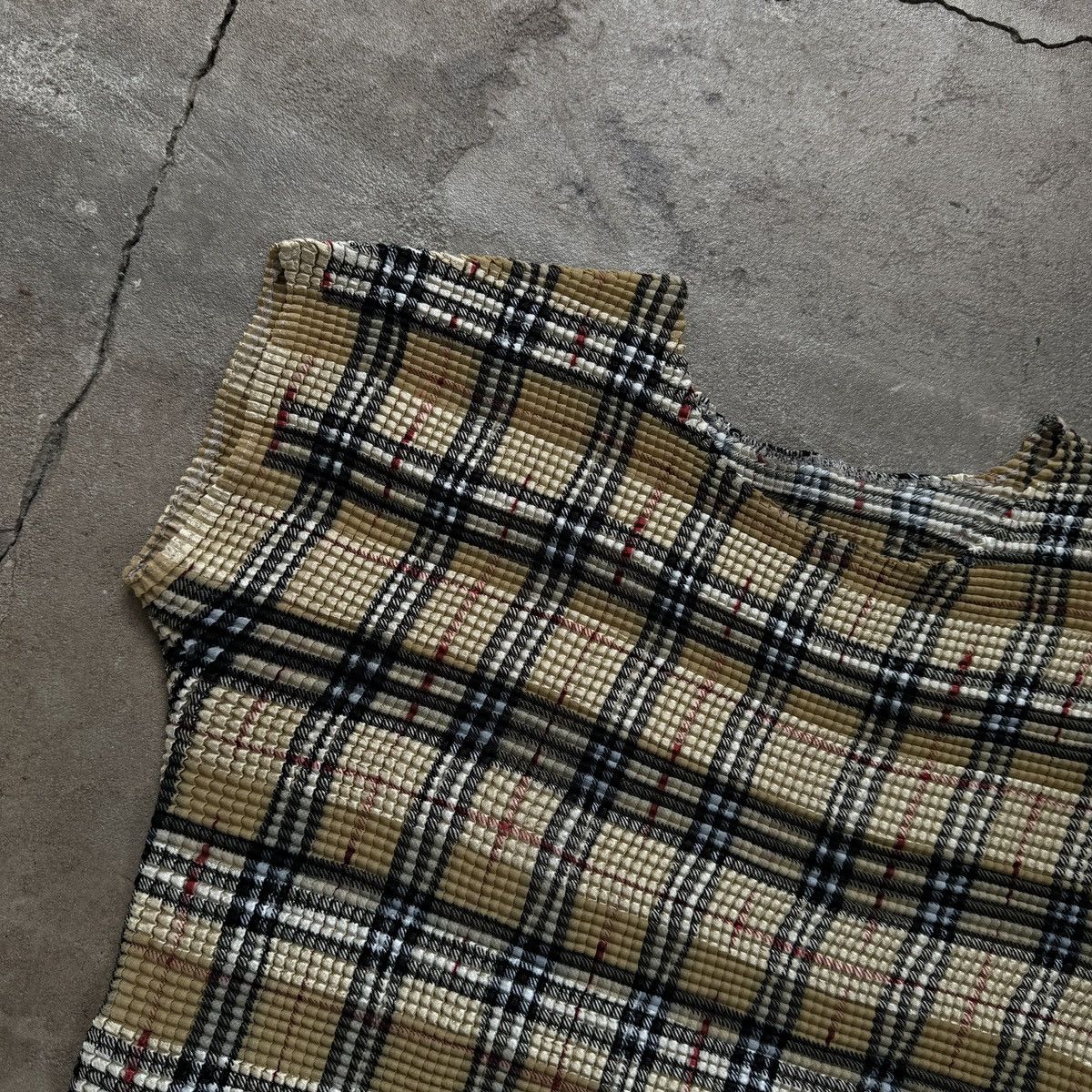 Japanese Brand × Vintage Vintage Pleated T-shirt Issey Miyake style burrbery Size ONE SIZE - 3 Thumbnail